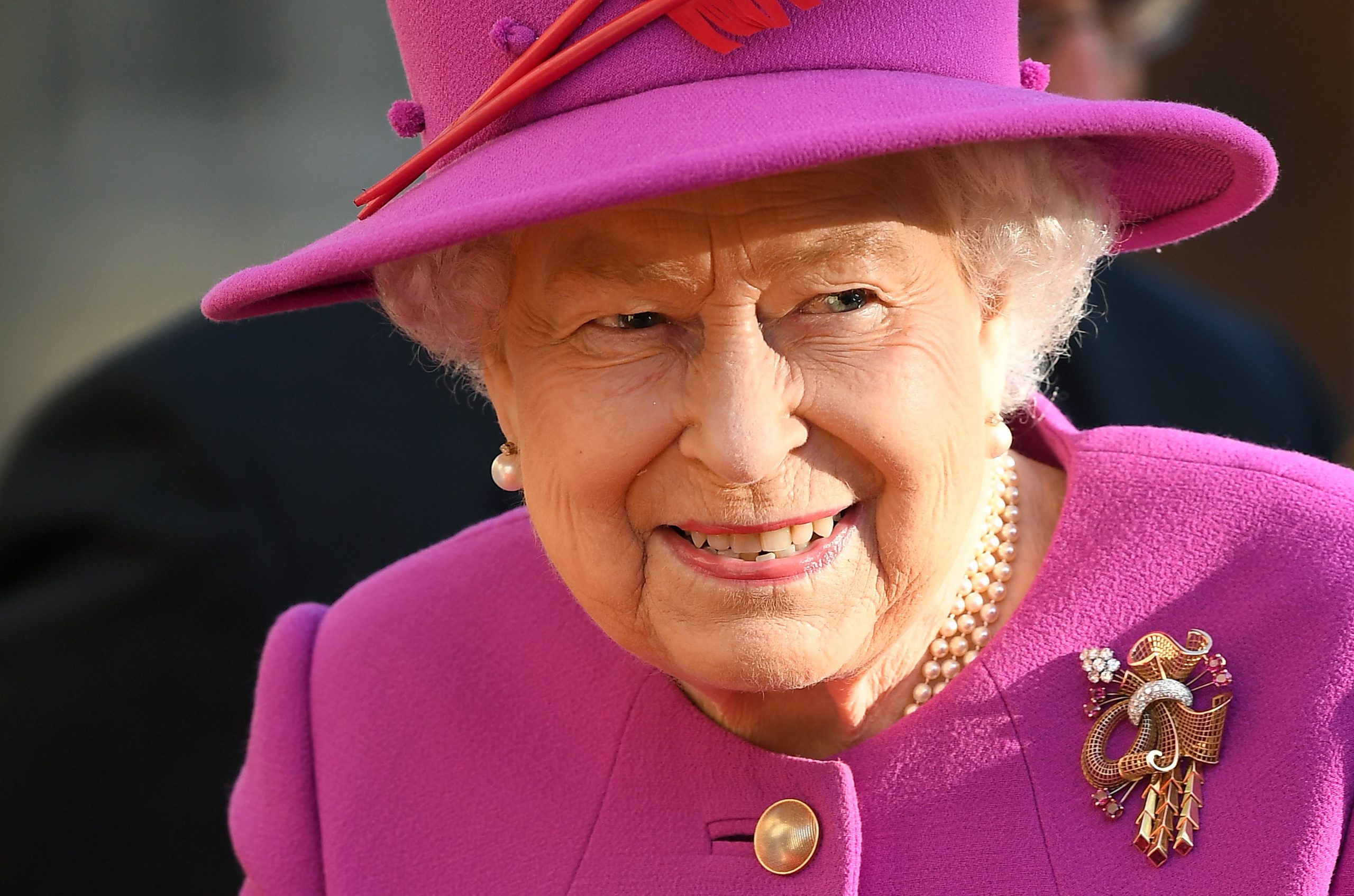 Isabel II recomenda respeito pelas opiniões diferentes em mensagem de Natal
