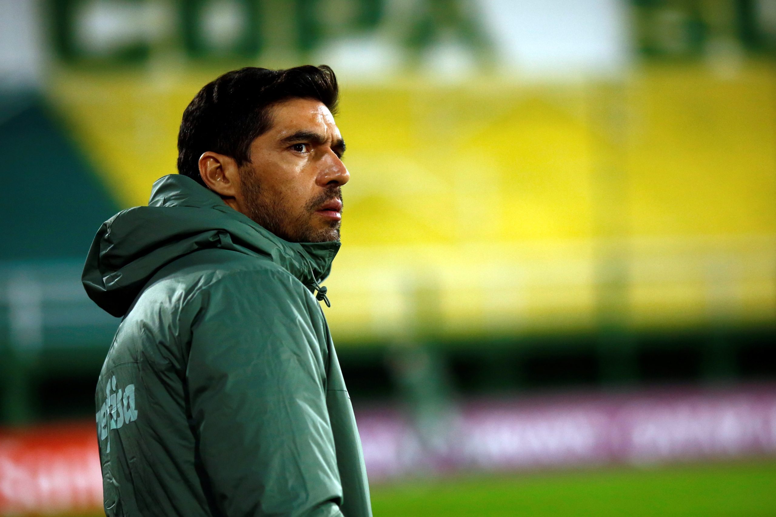 Palmeiras de Abel bate Sport Recife e sobe ao segundo lugar do Brasileirão