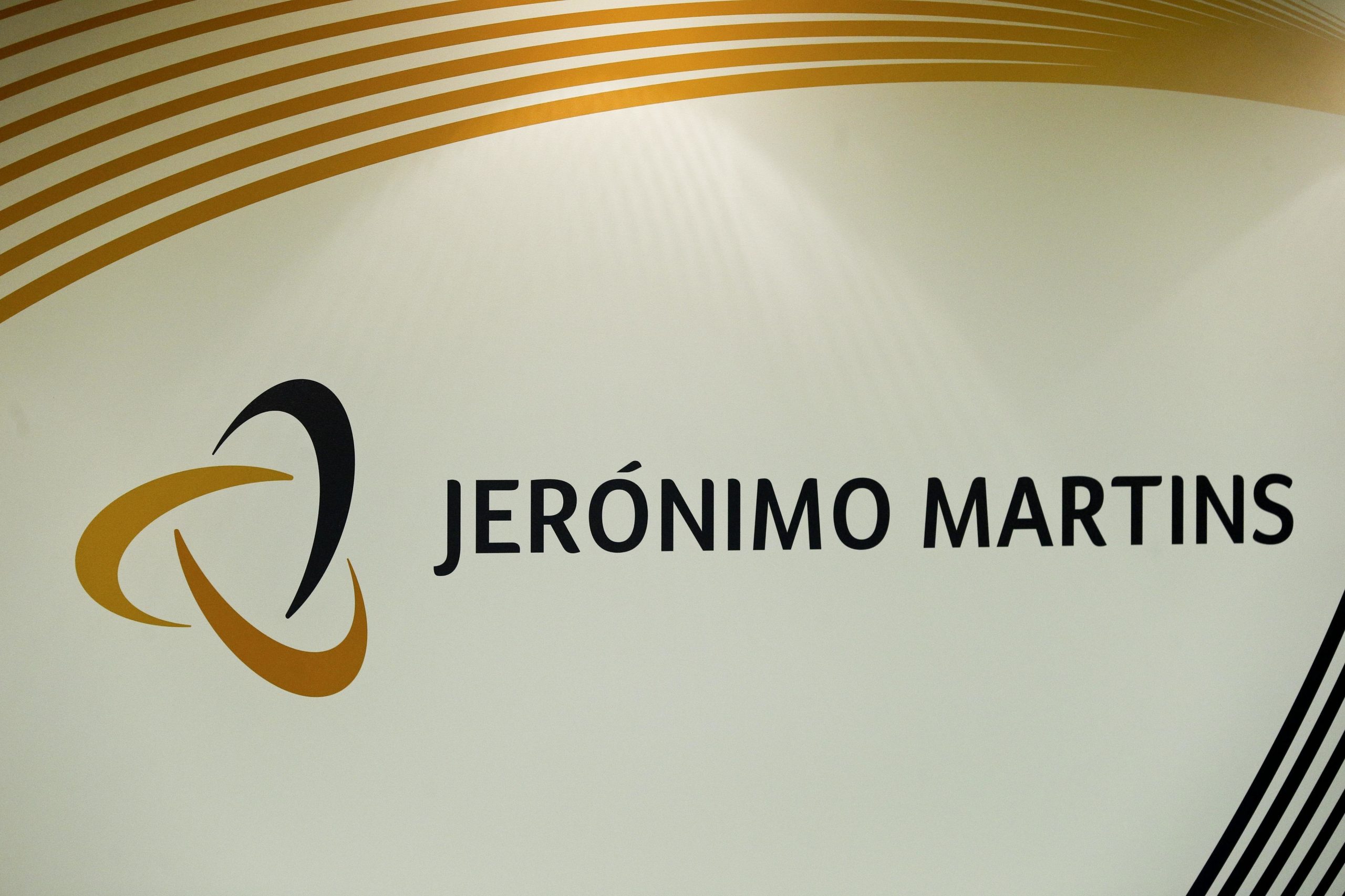Regulador polaco multa Jerónimo Martins em quase 36 milhões de euros