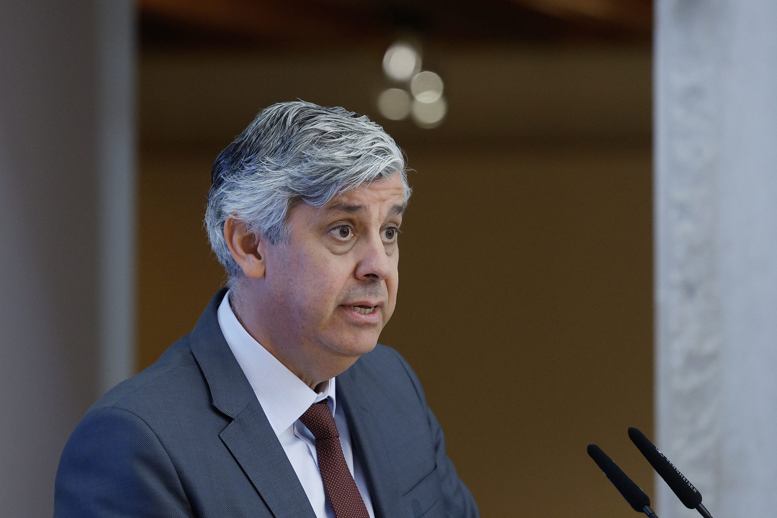 Centeno convicto de que há margem para subir juros dos depósitos, mas atenta: “não podemos empurrar a banca para soluções do passado”