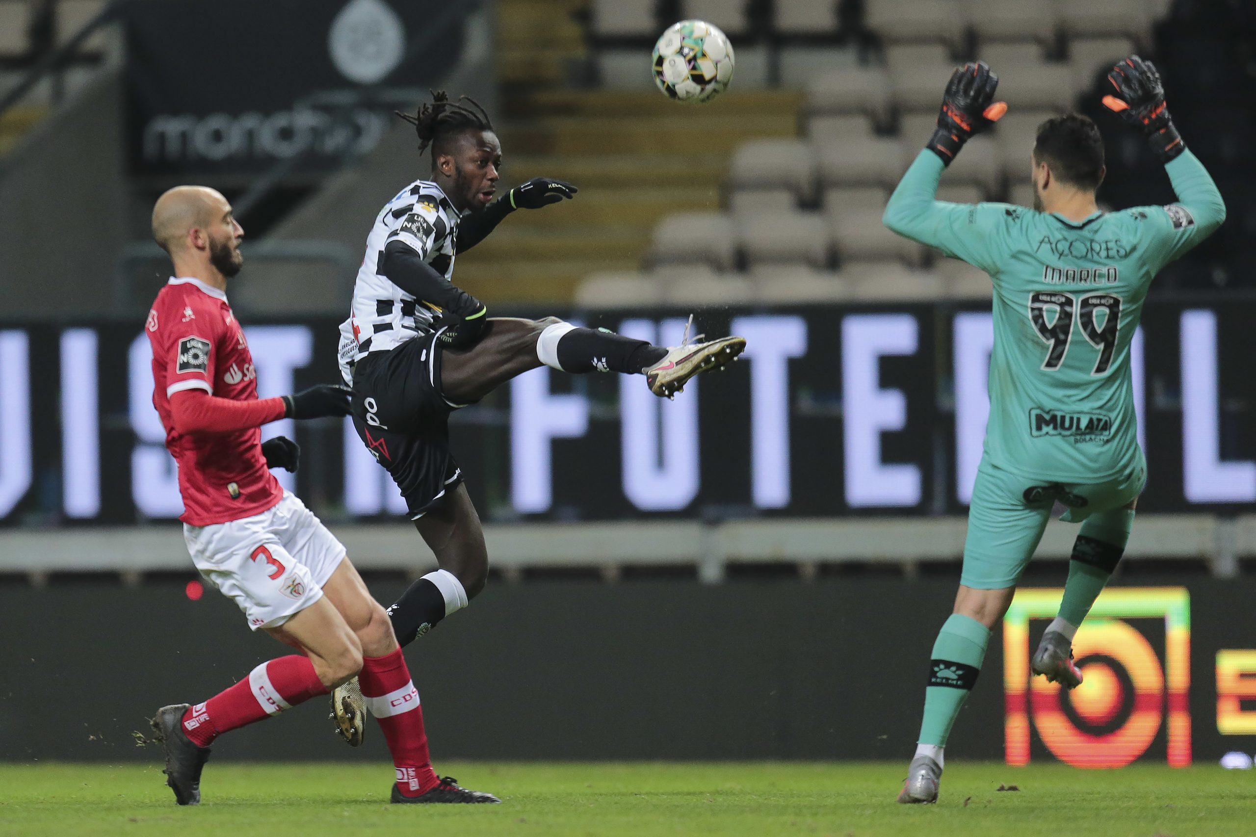 I Liga. Boavista e Santa Clara empatam a um golo no Bessa