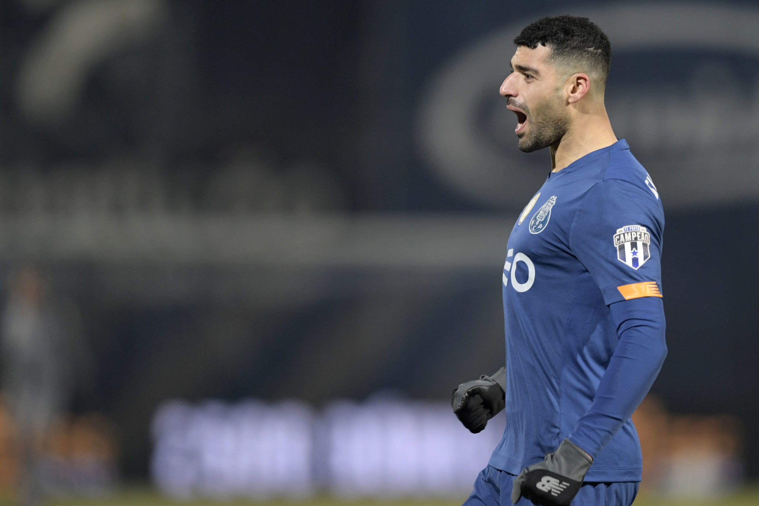 FC Porto vence em Famalicão e mantém distância para o líder Sporting