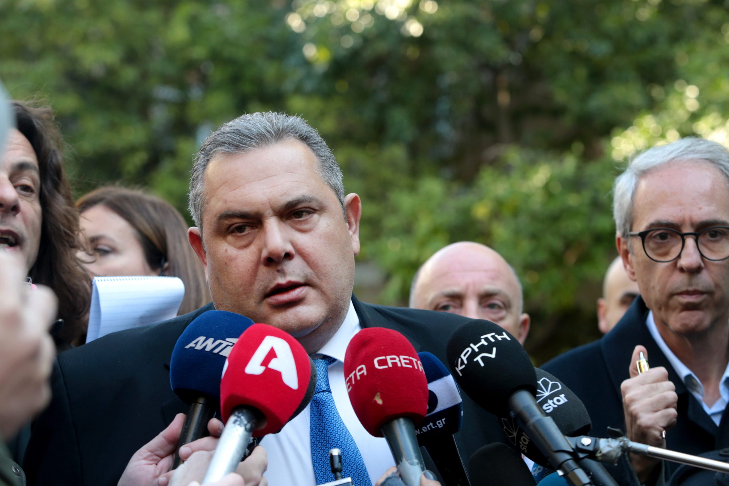 Ministro da Defesa grego demite-se antes de votação sobre nome da Macedónia
