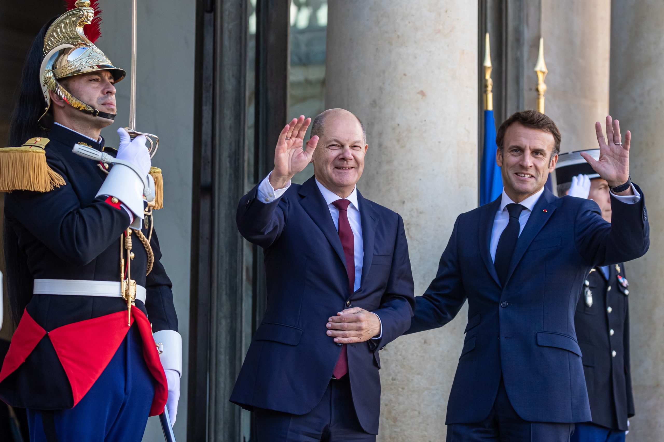 Encontro de Macron e Scholz foi “amigável” e “construtivo”, dizem Paris e Berlim