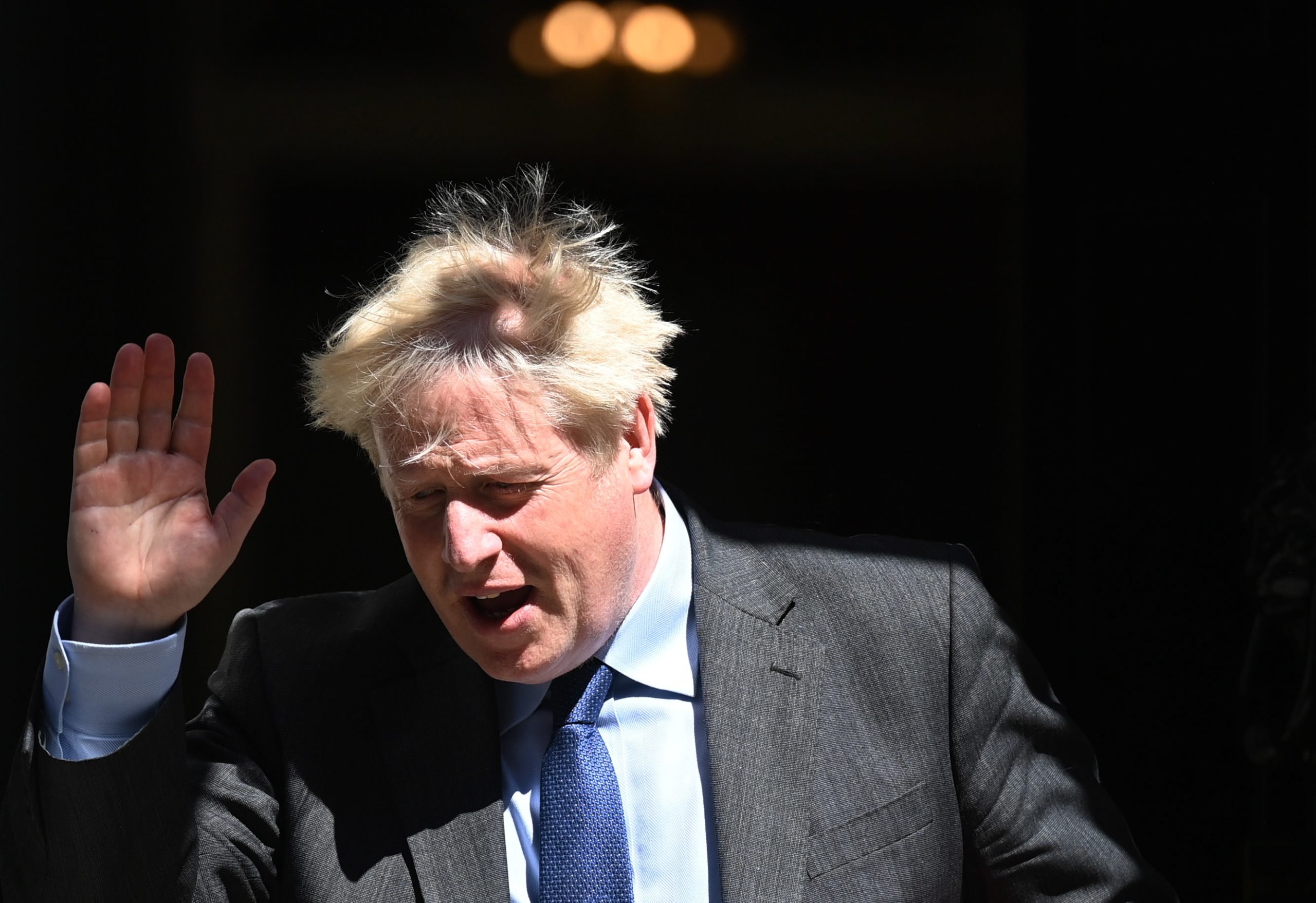 Bojo, a queda ridícula do sempre-em-pé