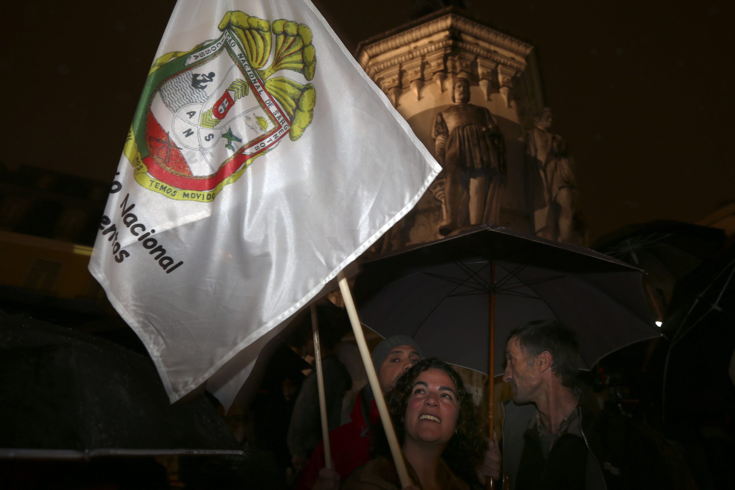 Oficiais e sargentos desiludidos pedem “verdadeira ronda de negociações” após primeira reunião com Defesa
