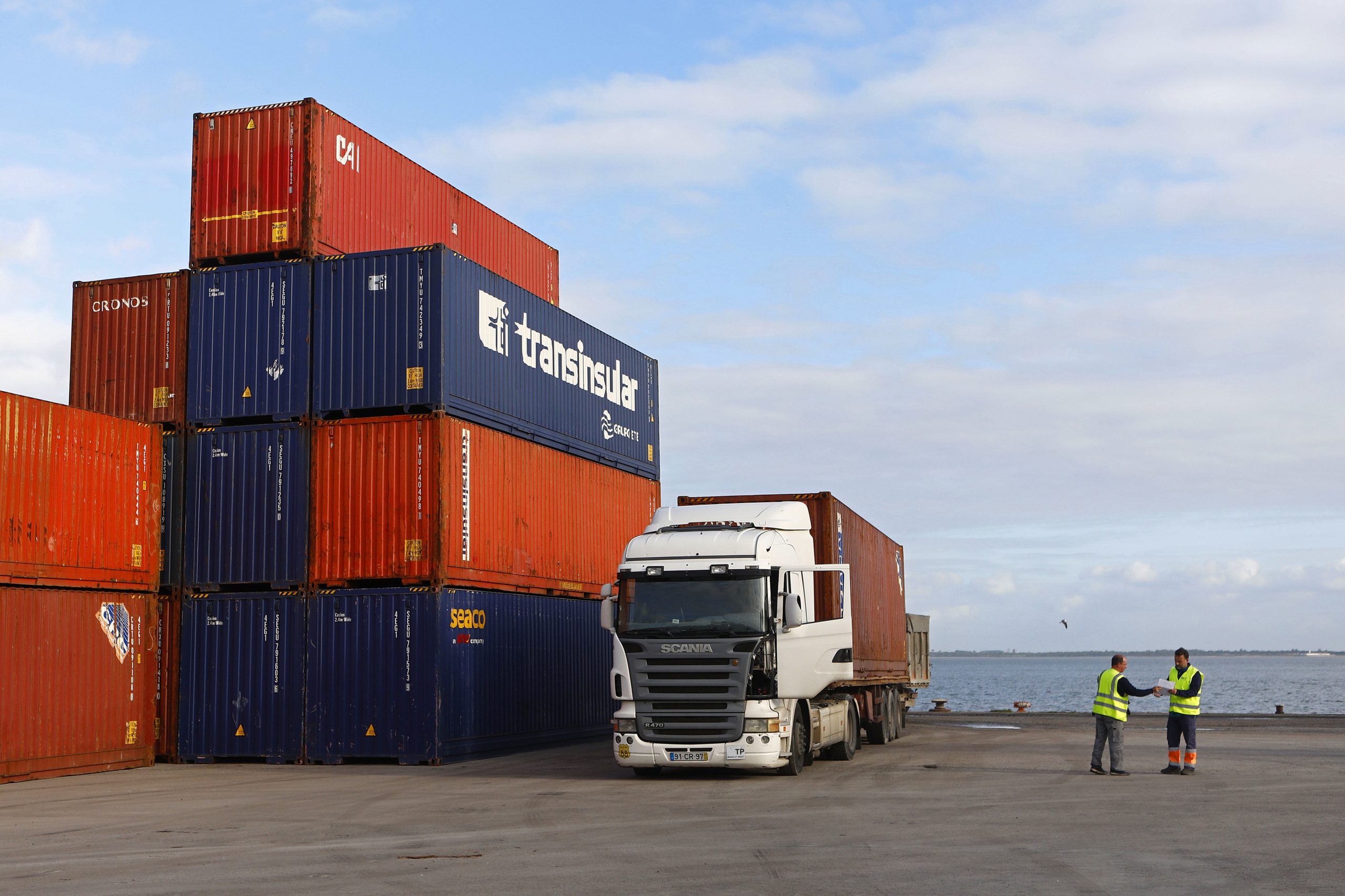 Estivadores espanhóis recusam operar navios desviados do Porto de Lisboa