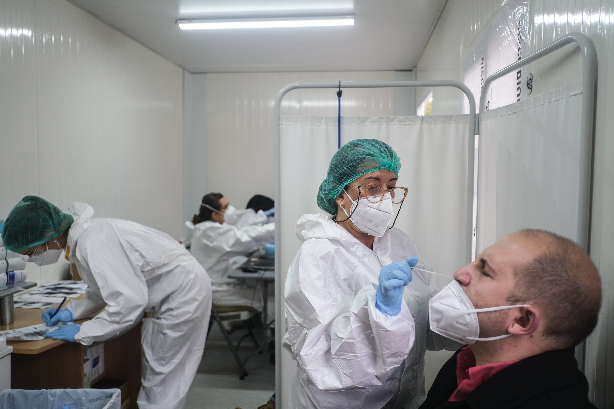 Covid-19: Pandemia baixa do nível crítico para situação de alarme
