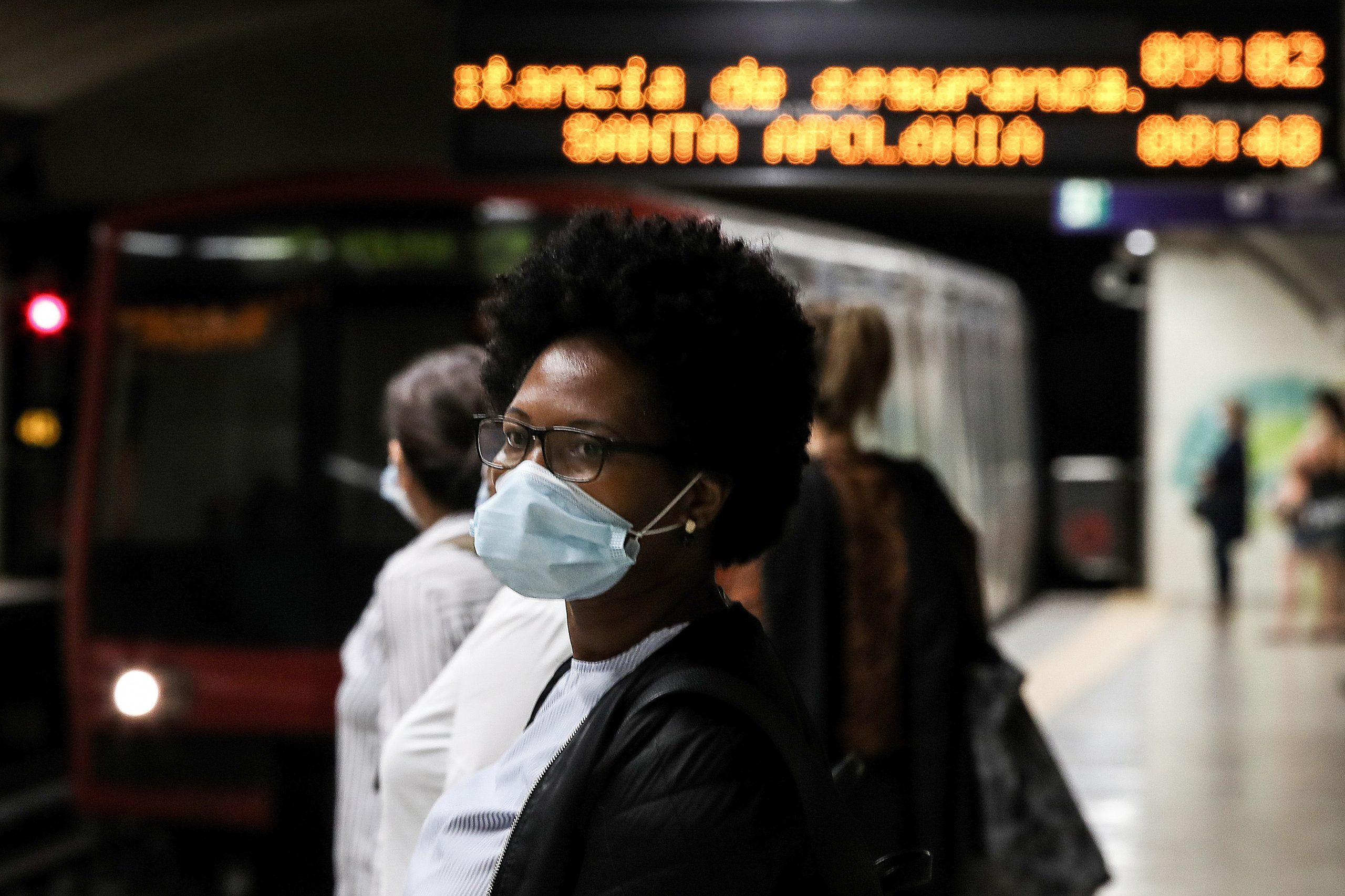 Covid-19: Metro e comboio em Lisboa com mais utentes mas longe das “enchentes” pré-pandemia