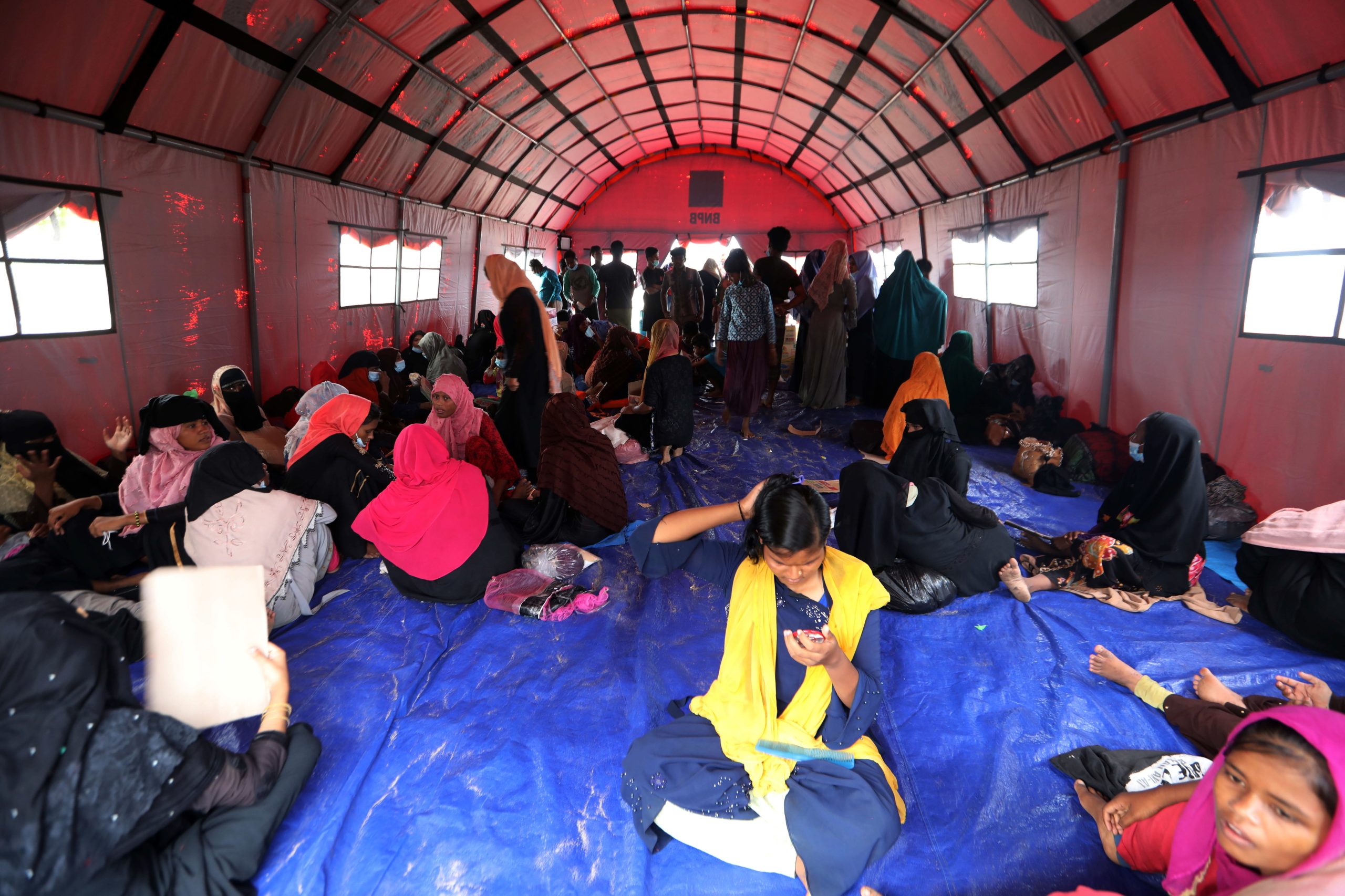 EUA falam pela primeira vez em “genocídio” na Birmânia contra minoria rohingya