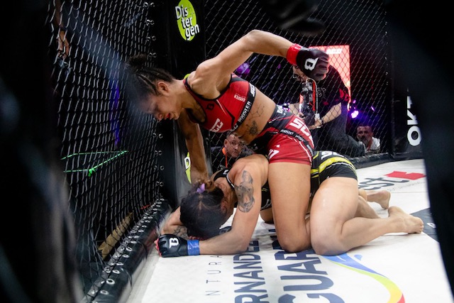 “Quando me apresentaram o MMA achei incrível ir para dentro da jaula. Dás e levas um pontapé e um soco, estás em pé e vais ao chão”. Jacqueline Cavalcanti, a portuguesa que quer entrar no UFC