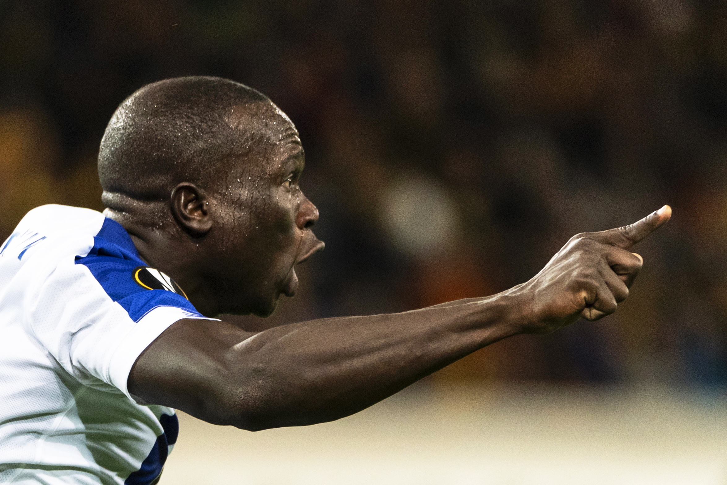 Três minutos de Aboubakar por dia, não sabe o bem que lhe fazia