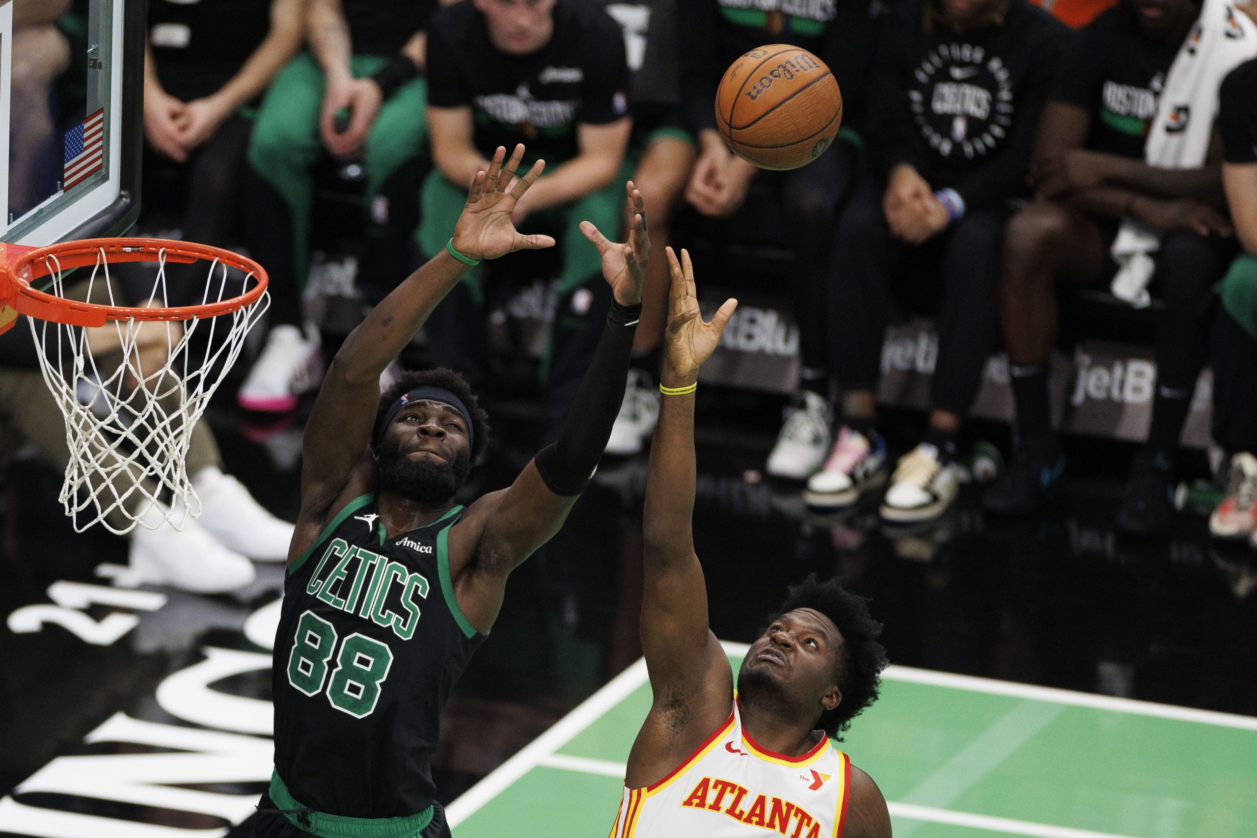 Neemias Queta  marcou oito pontos no regresso dos Celtics aos triunfos na NBA