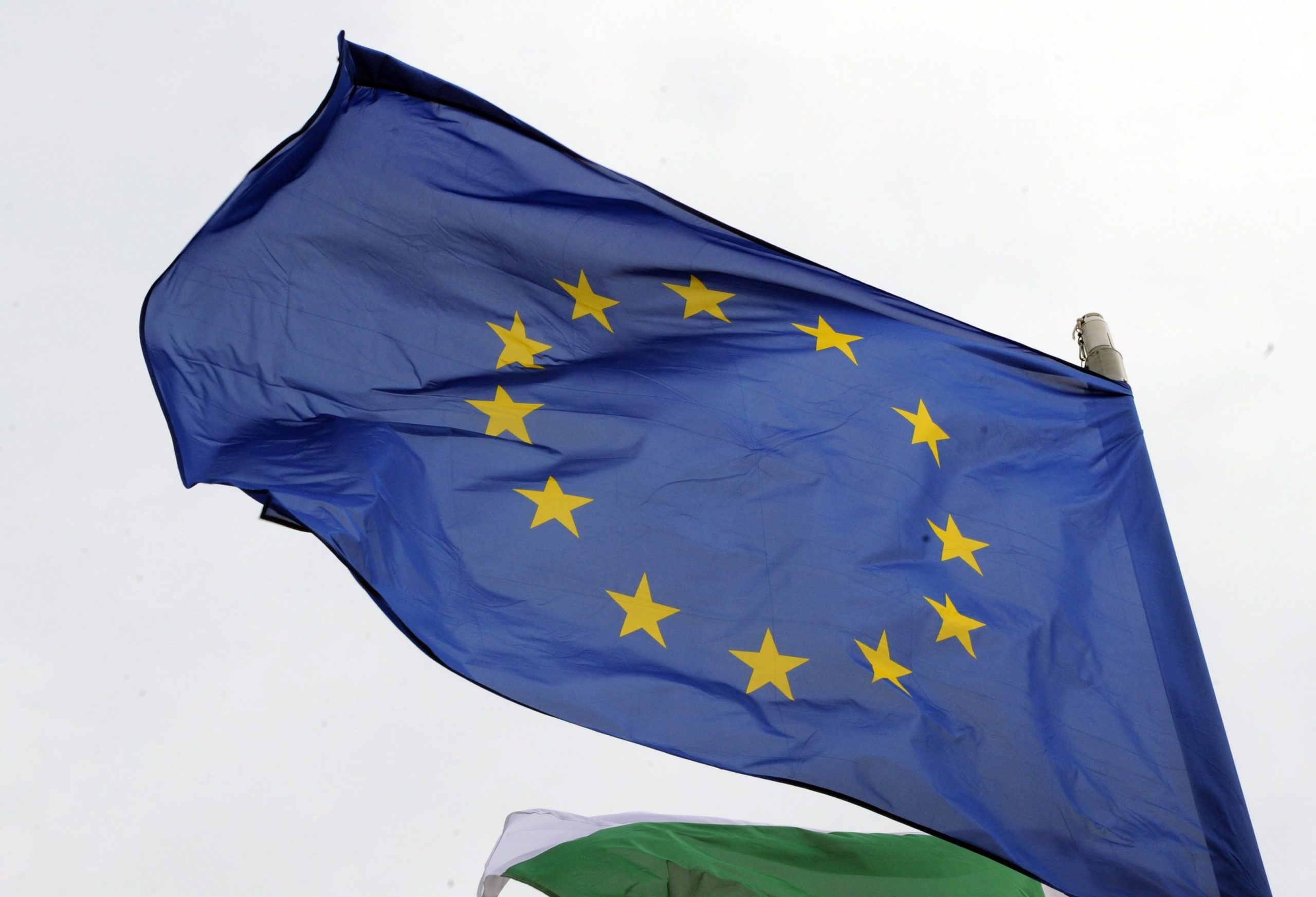 Países da UE vão aplicar “o tempo que for necessário” sanções financeiras à Rússia