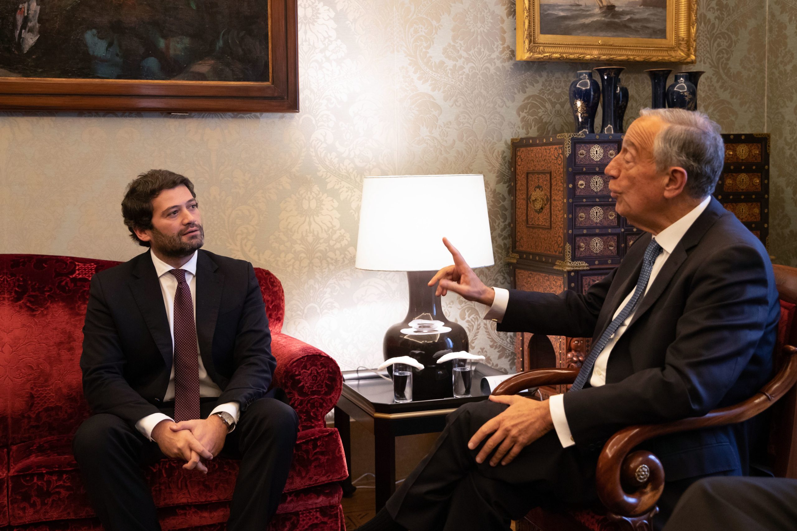 Presidenciais. Eurosondagem dá vitória a Marcelo na primeira volta e segundo lugar a André Ventura