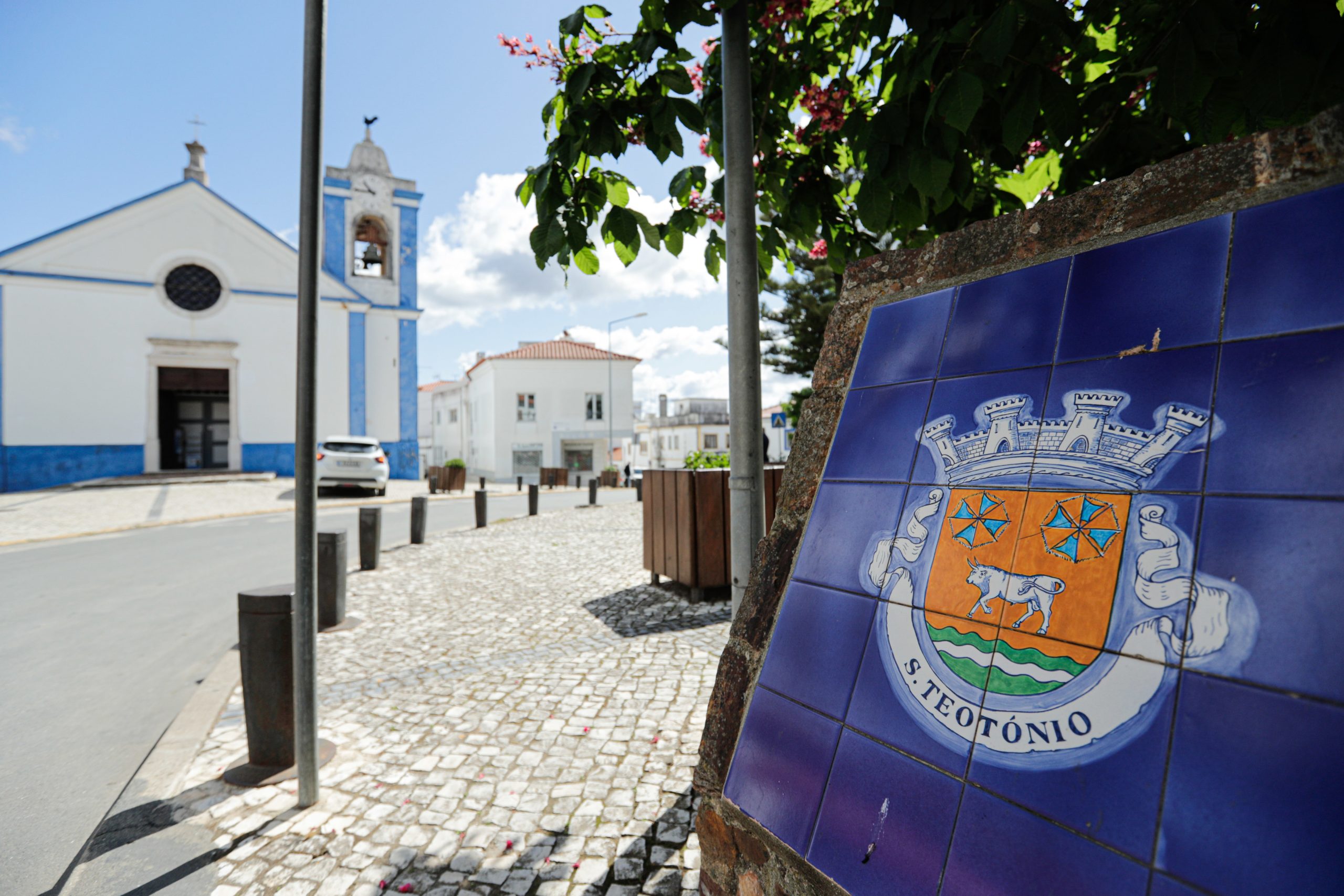 Odemira. Encerrados empreendimentos turísticos e alojamento local em São Teotónio e Almograve, freguesias sob cerca sanitária