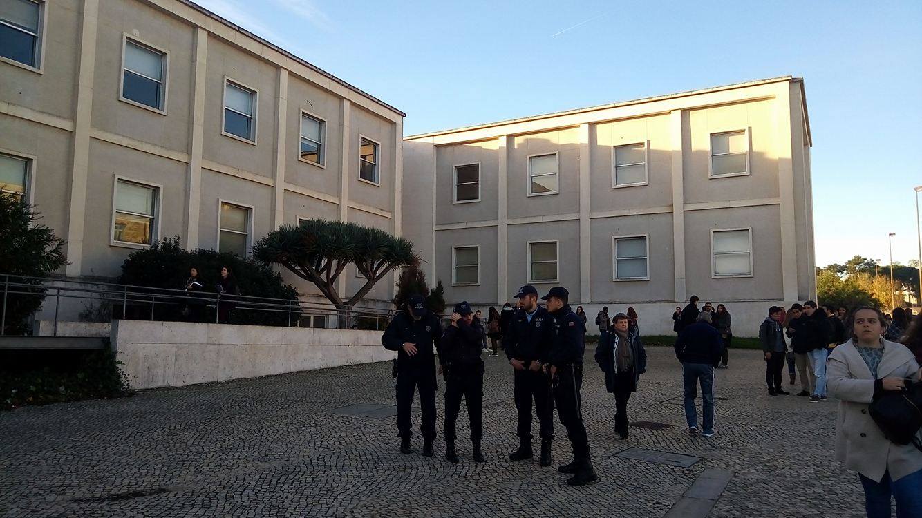 Faculdade de Direito de Lisboa adverte Câmara para insegurança junto às instalações