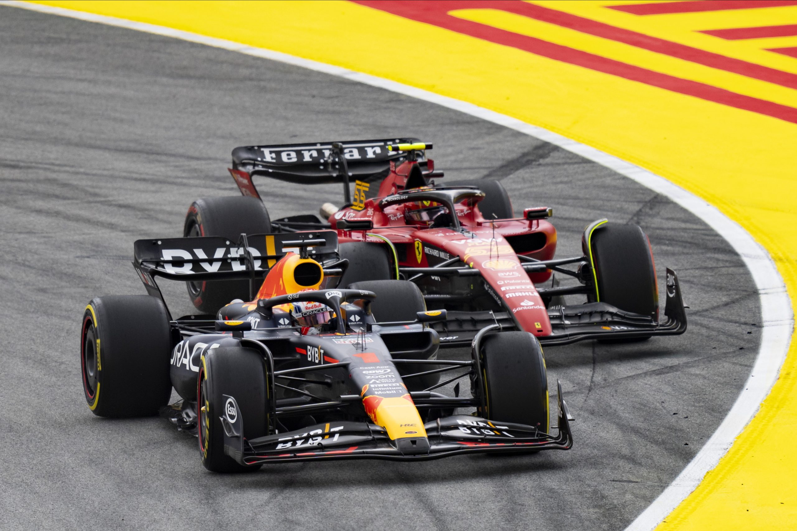Verstappen vence em Barcelona e reforça liderança no Mundial de F1