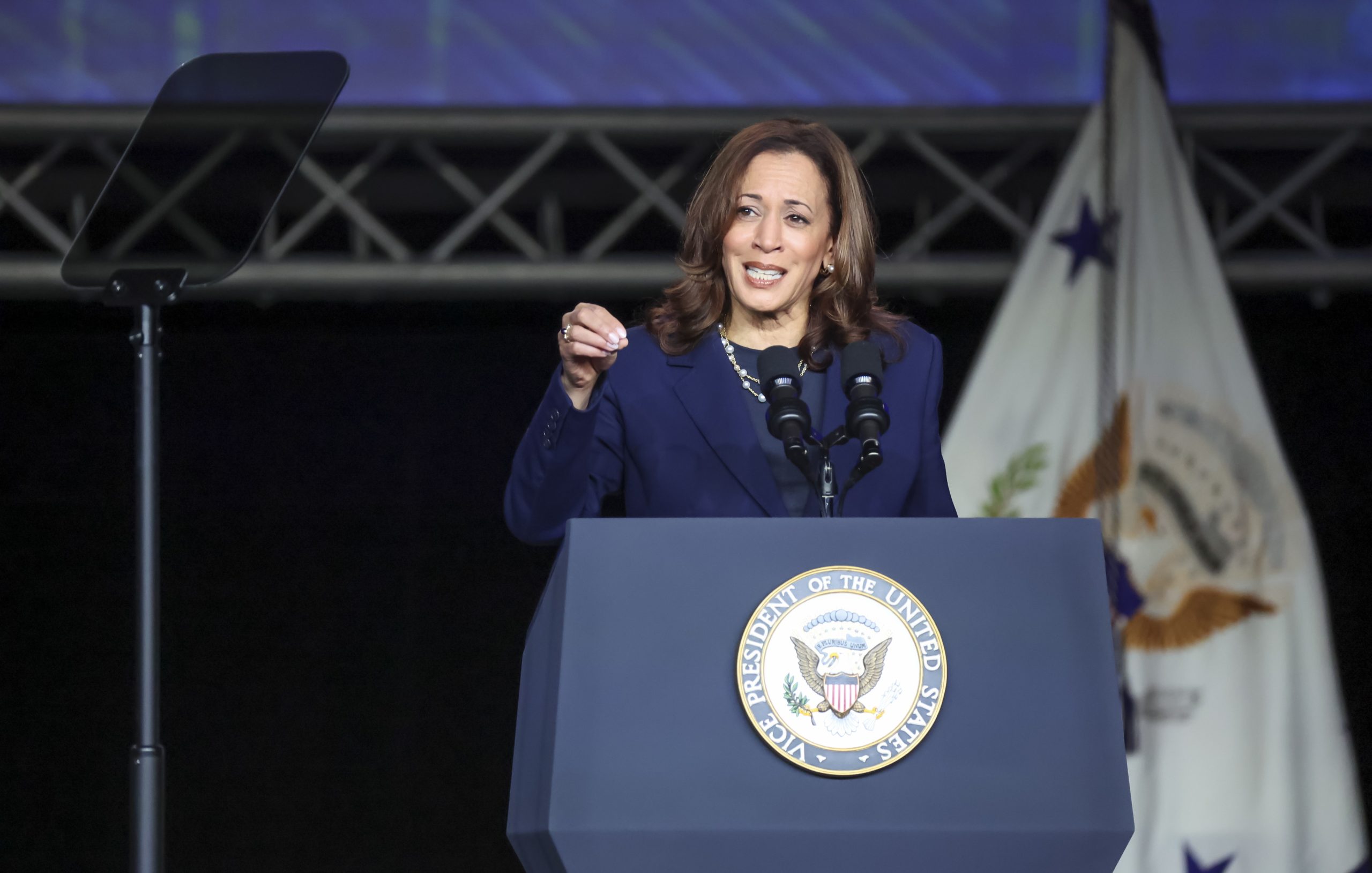 “Temos que parar com isto”: Harris apela para “fim da epidemia” de violência com armas de fogo