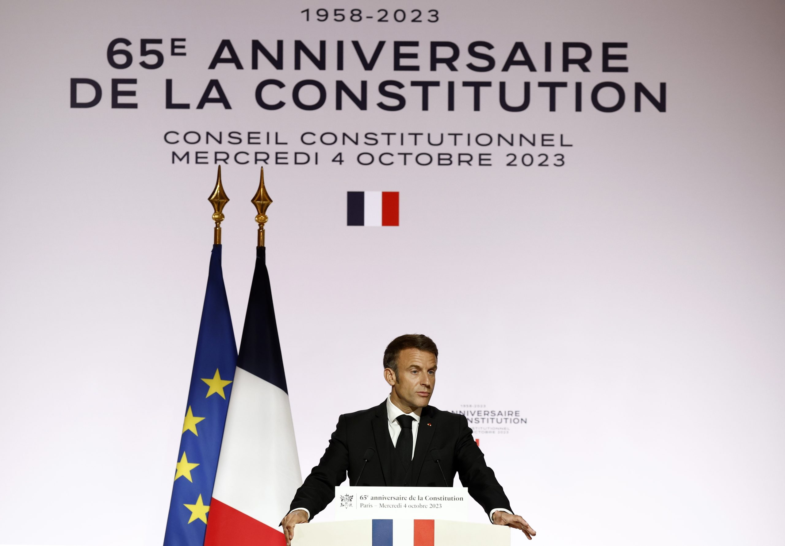 Macron quer direito ao aborto na Constituição “o mais rapidamente possível”