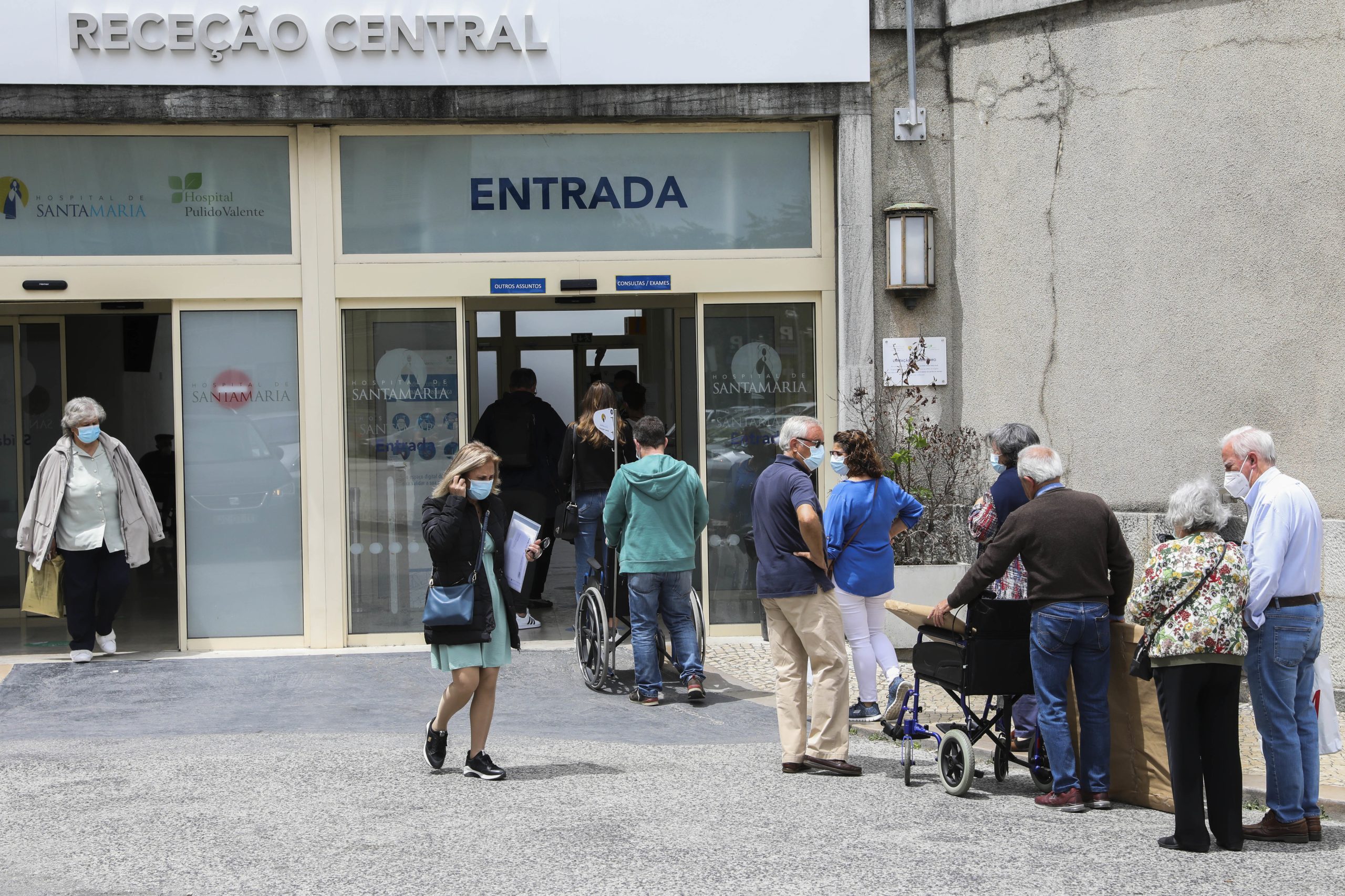 “Não venham para cá sem serem referenciados”, apela diretor do Serviço de Urgência do Hospital Santa Maria