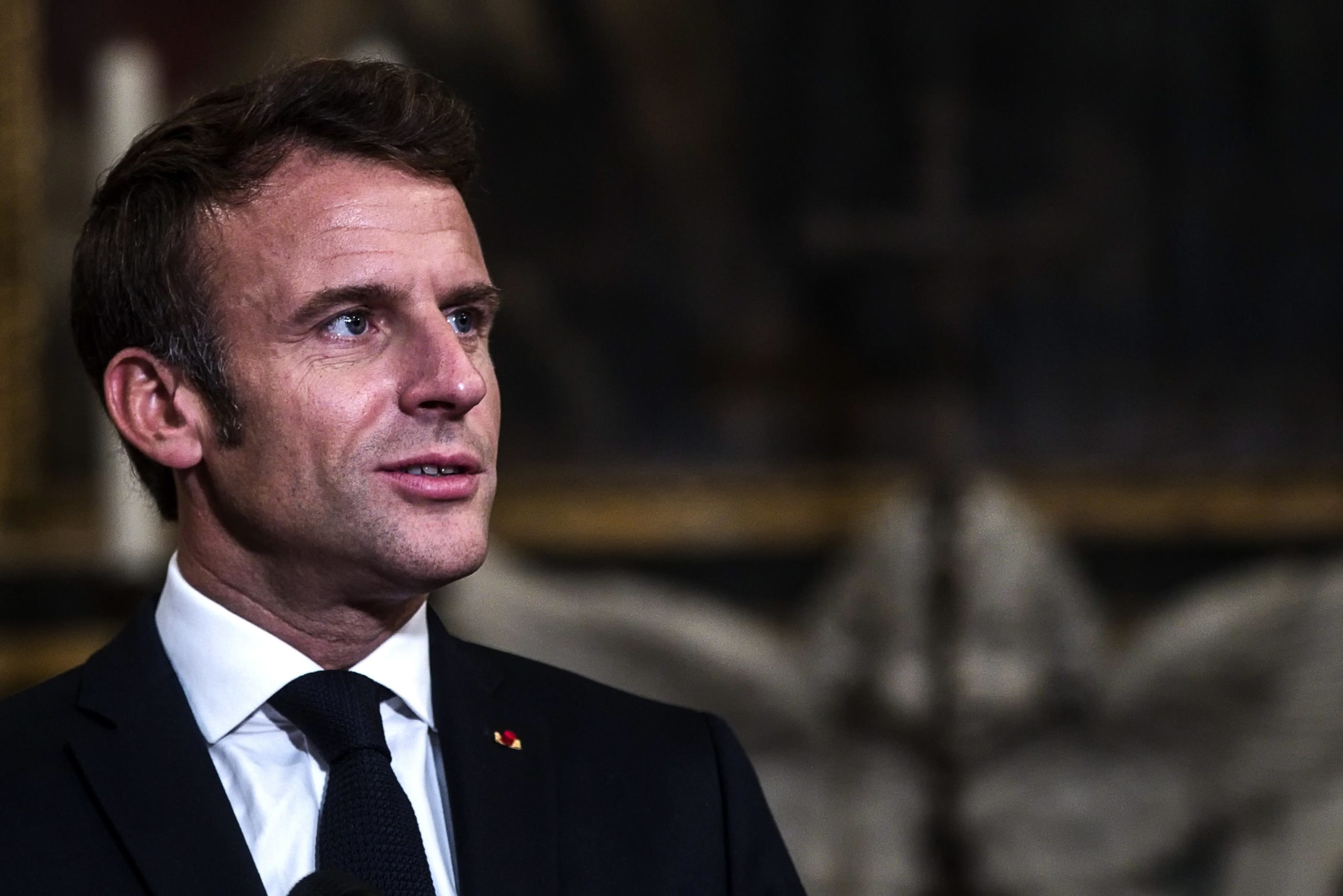 Marcon pede sugestões aos franceses para fazer face às alterações climáticas antes da COP27