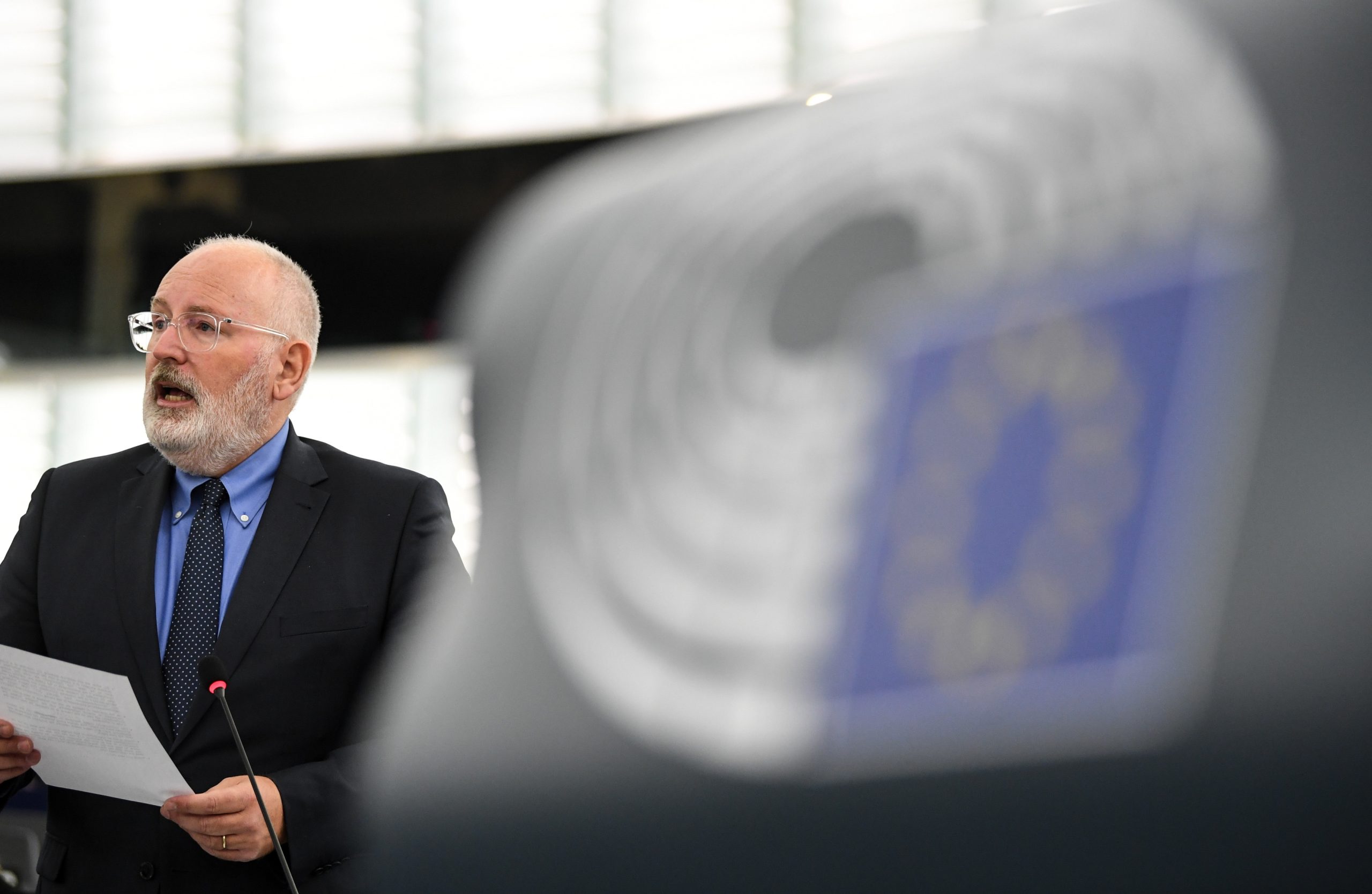 Socialista Frans Timmermans candidato à sucessão de Juncker na Comissão Europeia
