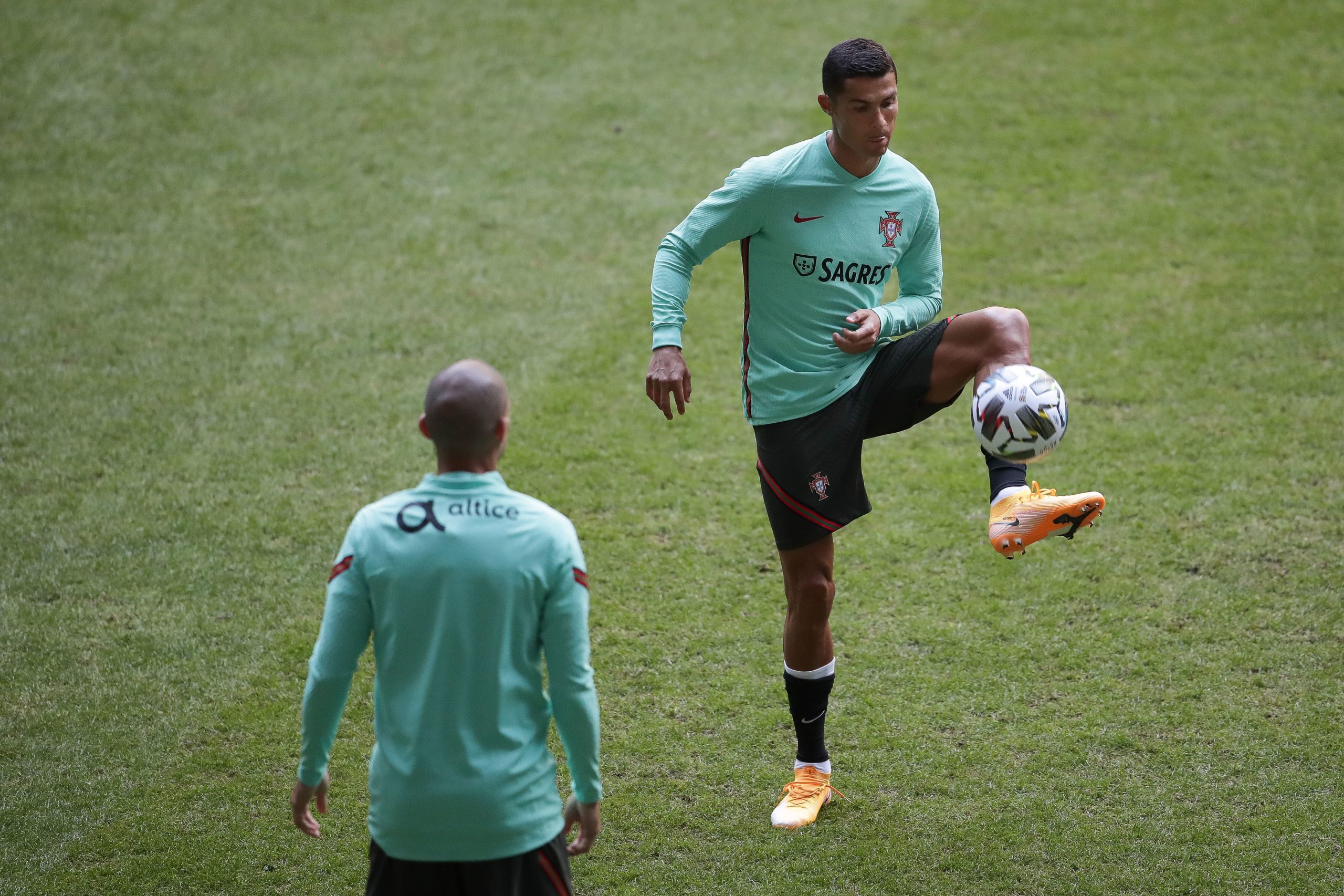 Liga das Nações: Cristiano Ronaldo de regresso ao ‘onze’ de Portugal na Suécia