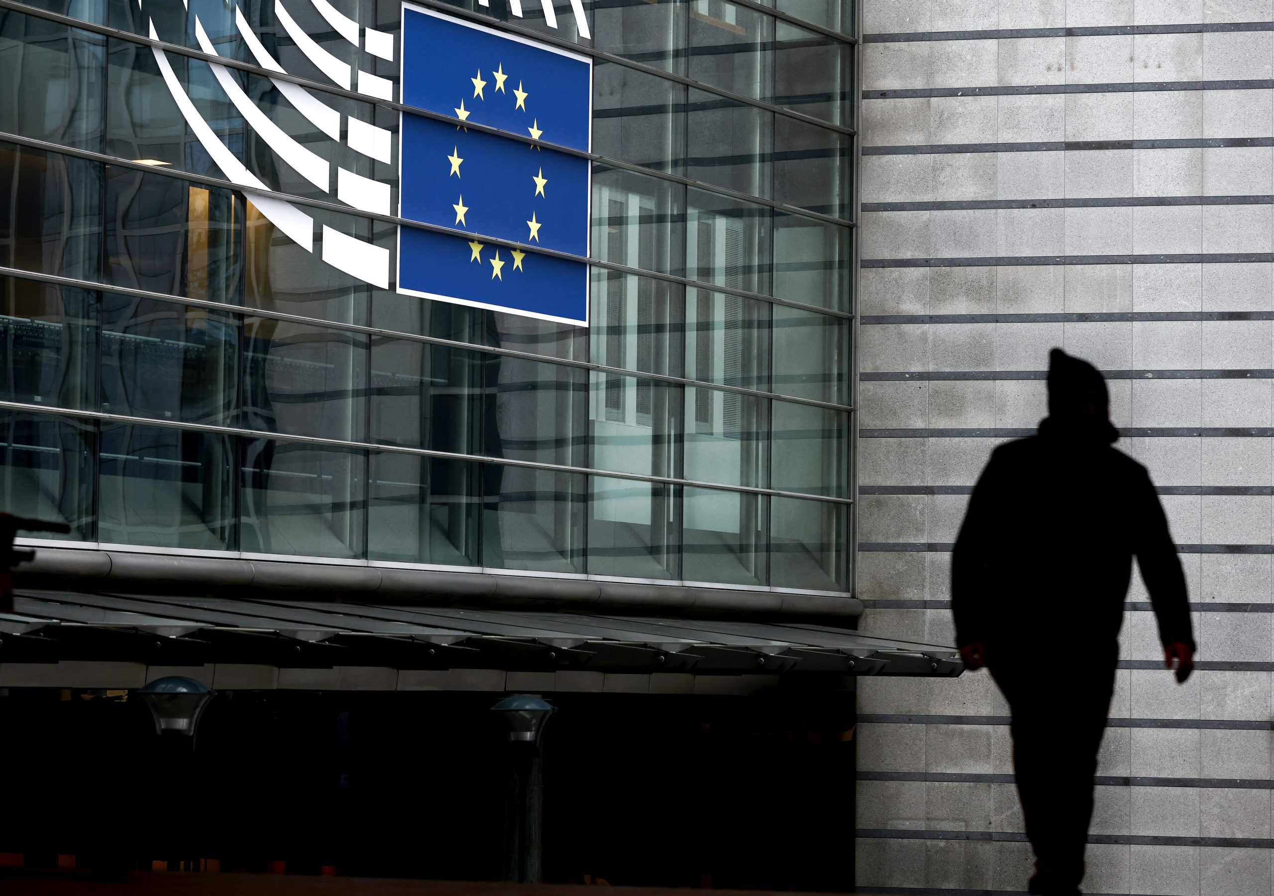 Europa fica de rastos enquanto a China e a Rússia se riem. As consequências do Qatargate