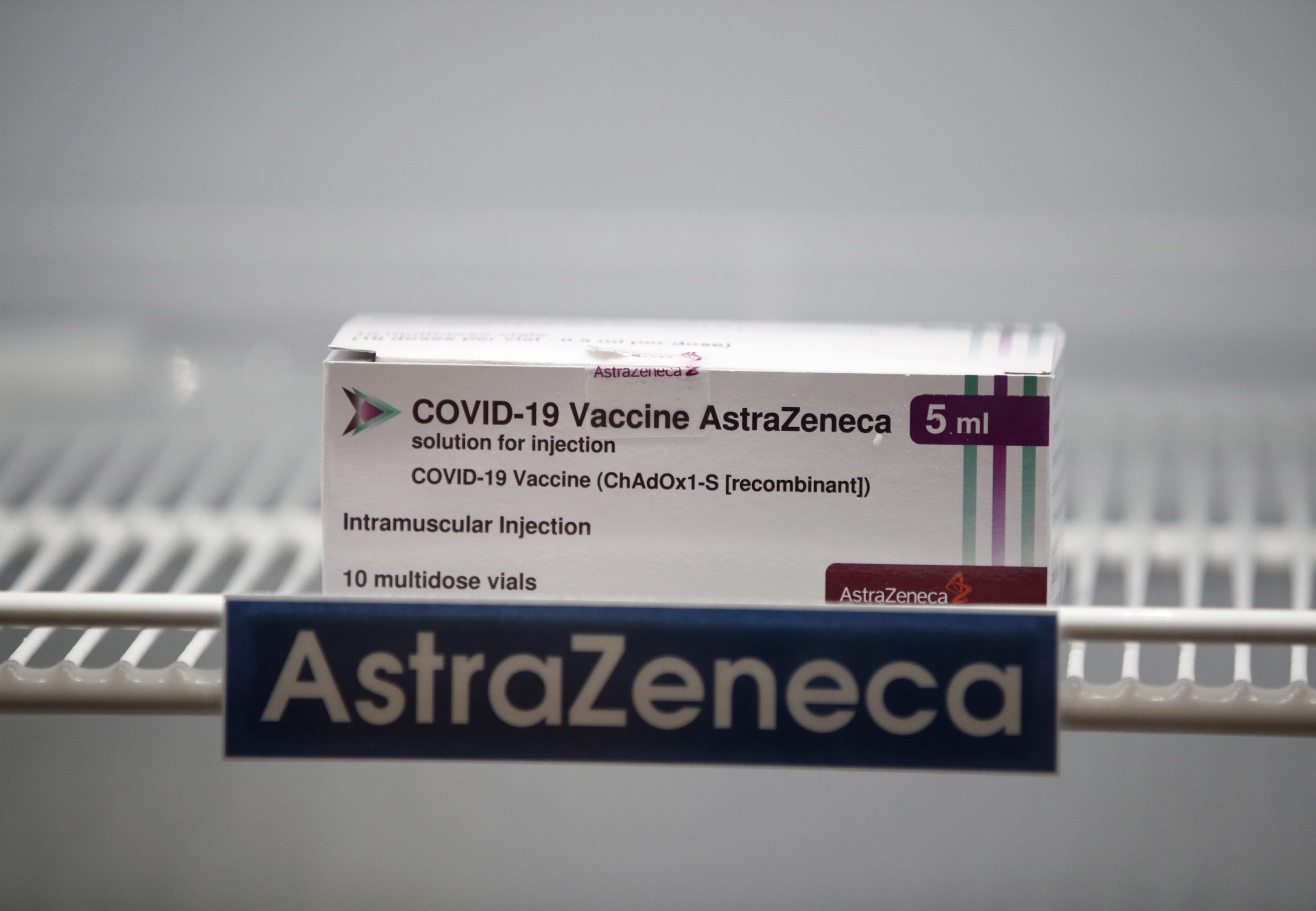 Agência Europeia do Medicamento toma decisão quanto à vacina da AstraZeneca: “é eficaz e segura”