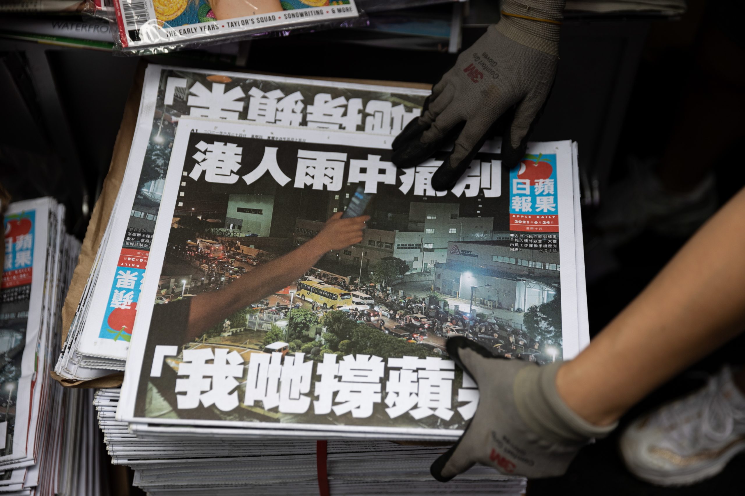 Lei de Segurança Nacional “dizimou” liberdades em Hong Kong, acusa a Amnistia Internacional