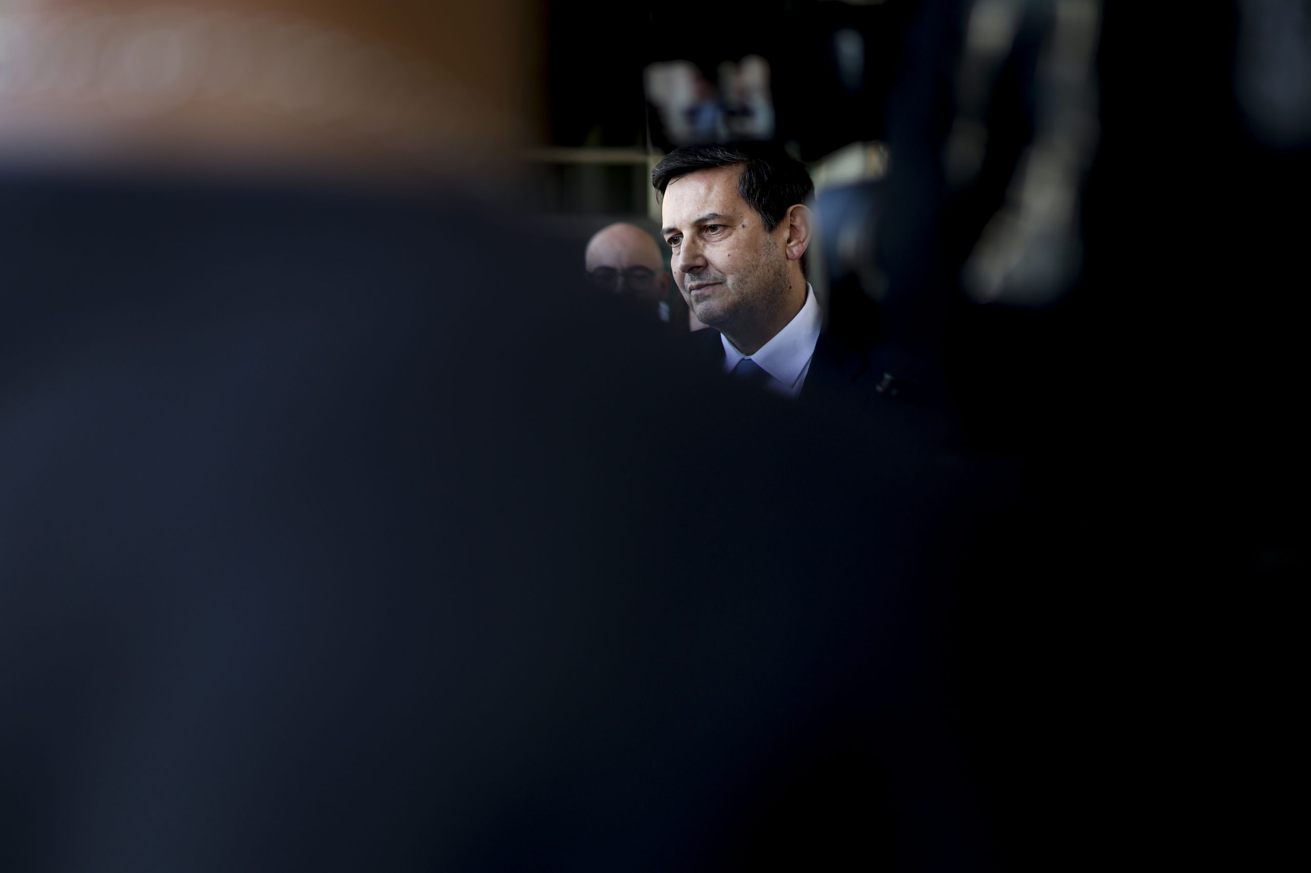 Rui contra Rui. Livre acusa IL de “aventureirismo”, Rocha diz que aquele partido está “entre a foice e o martelo”