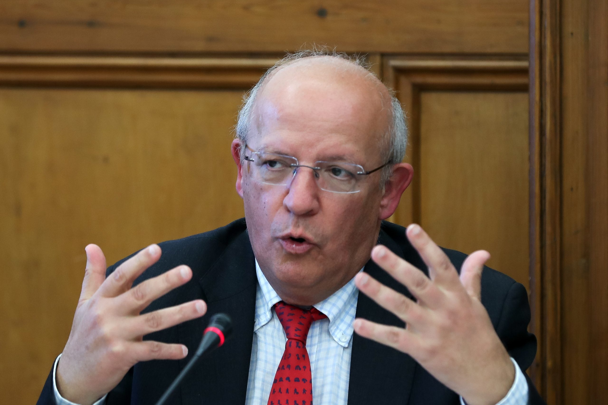 Venezuela: MNE considera que conselheiro especial é sinal do empenho da UE numa solução política