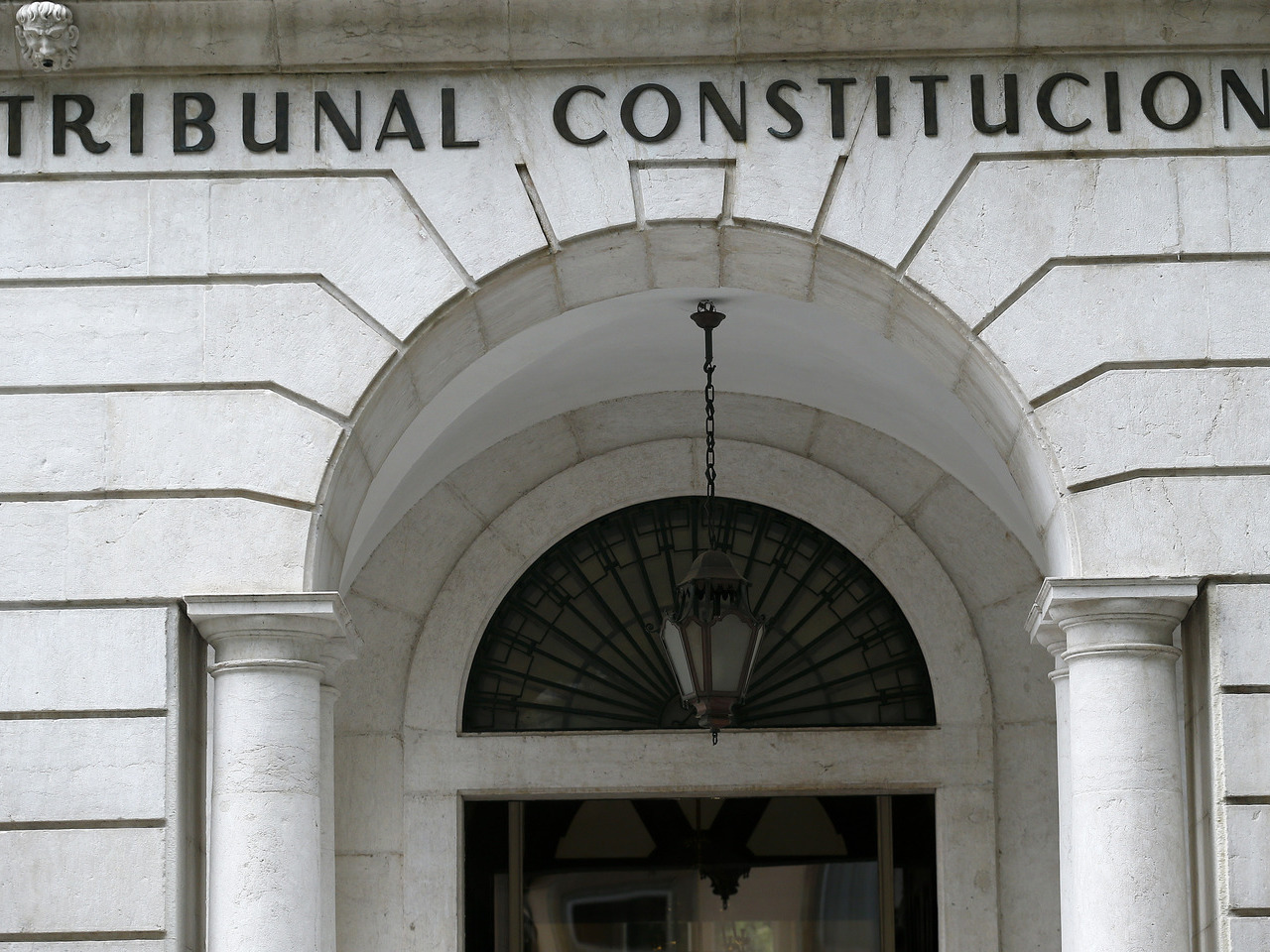 Deputados aprovam na especialidade mudança de Tribunal Constitucional e Supremo Tribunal Administrativo para Coimbra