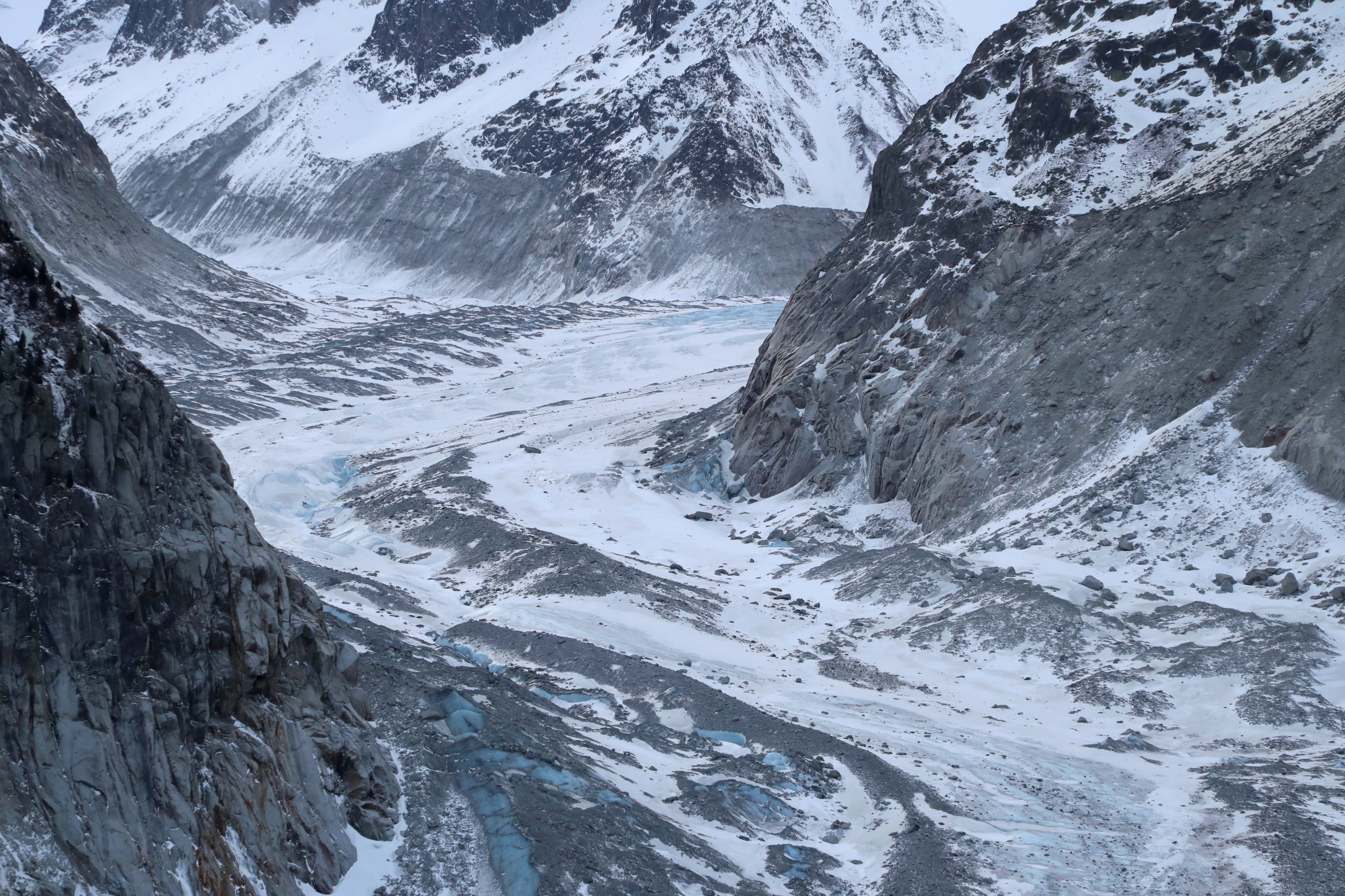 Avalanche em França mata pelo menos duas pessoas