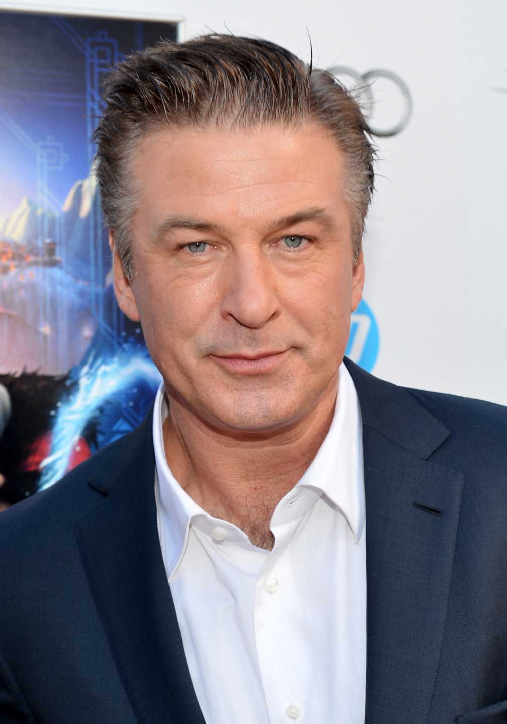 Ator norte-americano Alec Baldwin admite ter agredido condutor e é obrigado a controlar ira
