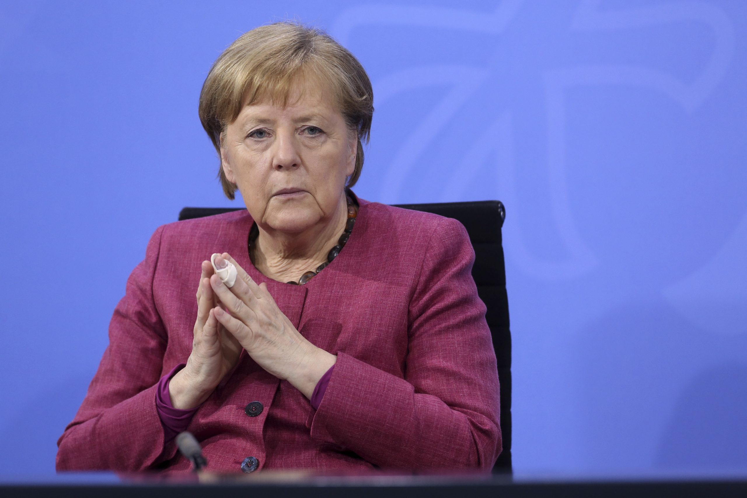 Alemanha: Sucessor de Merkel terá o “fardo” de substituir alguém “insubstituível”