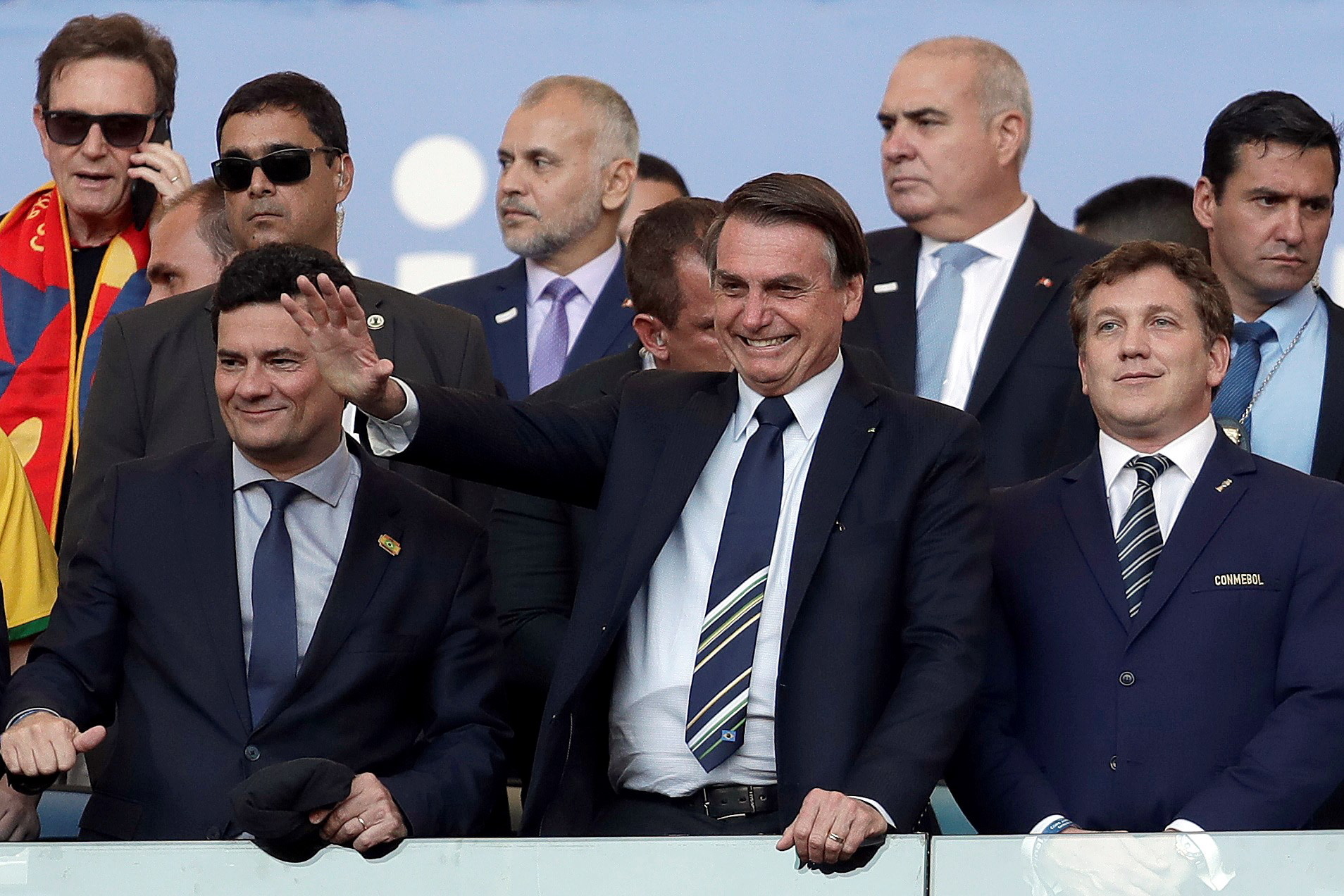 Bolsonaro diz que jornalista pagou por conteúdo que colocou em causa operação Lava Jato