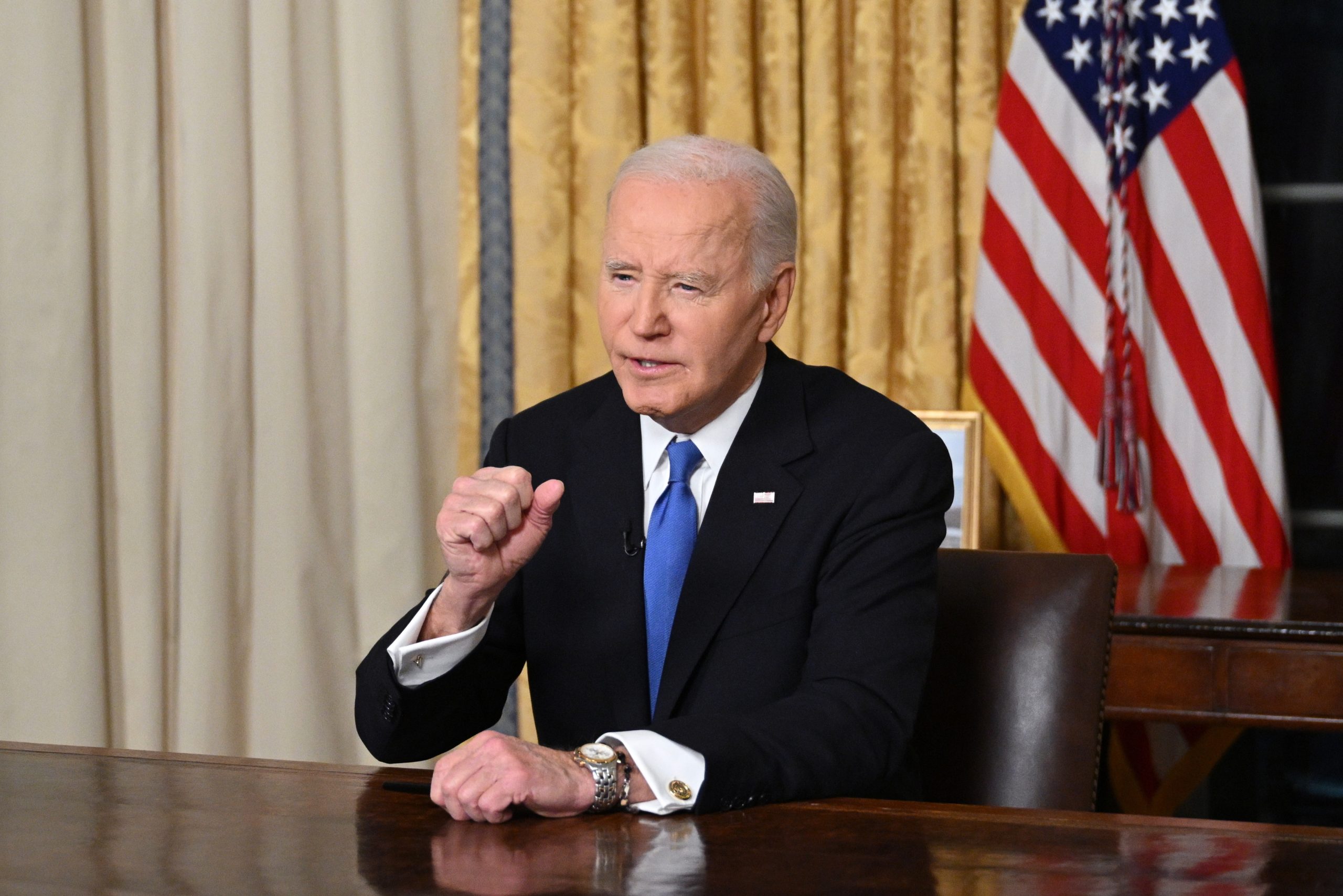 Biden exorta norte-americanos a manterem “a fé”, na véspera da posse de Trump