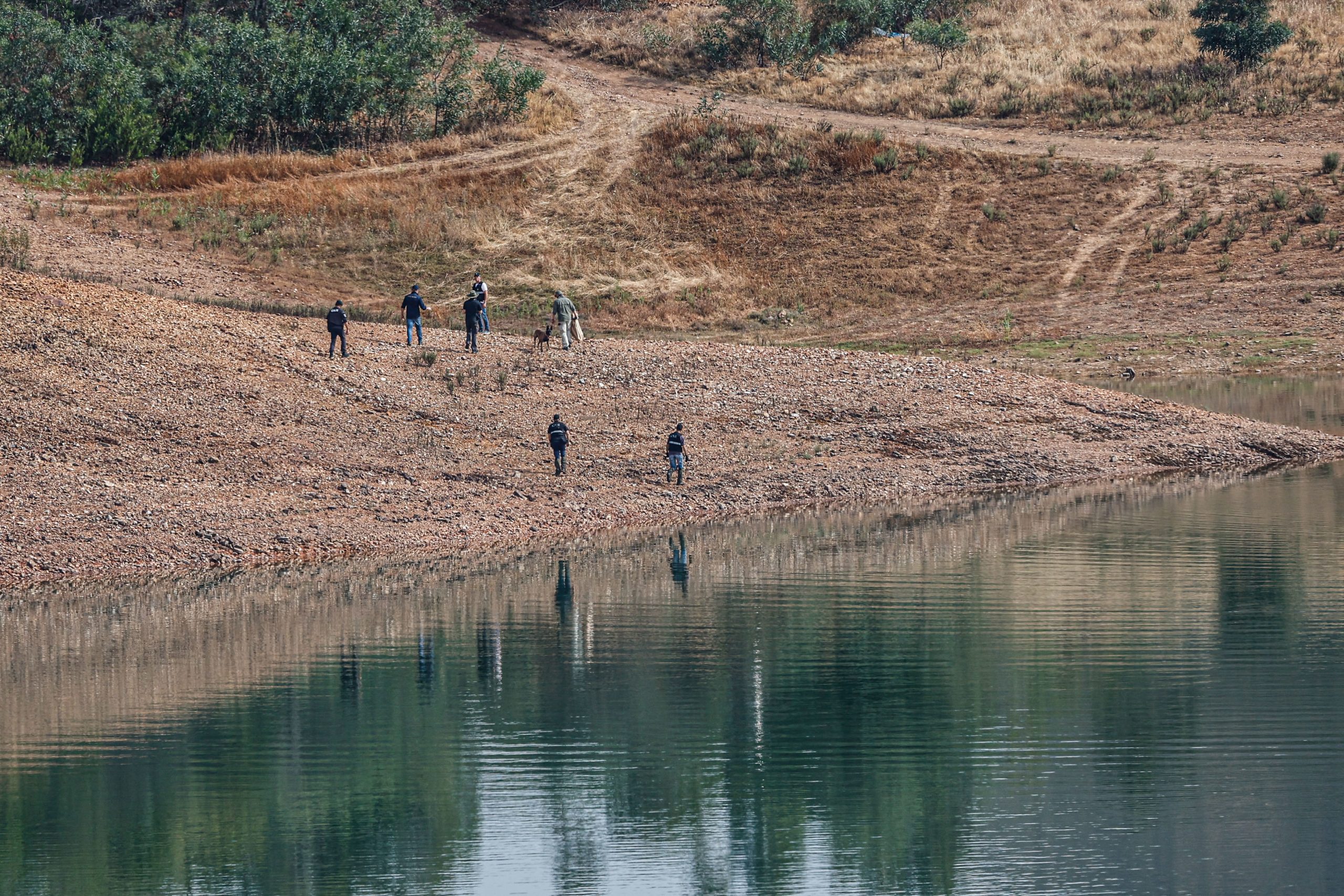 Buscas por Madeleine McCann envolvem dezenas de agentes na barragem do Arade