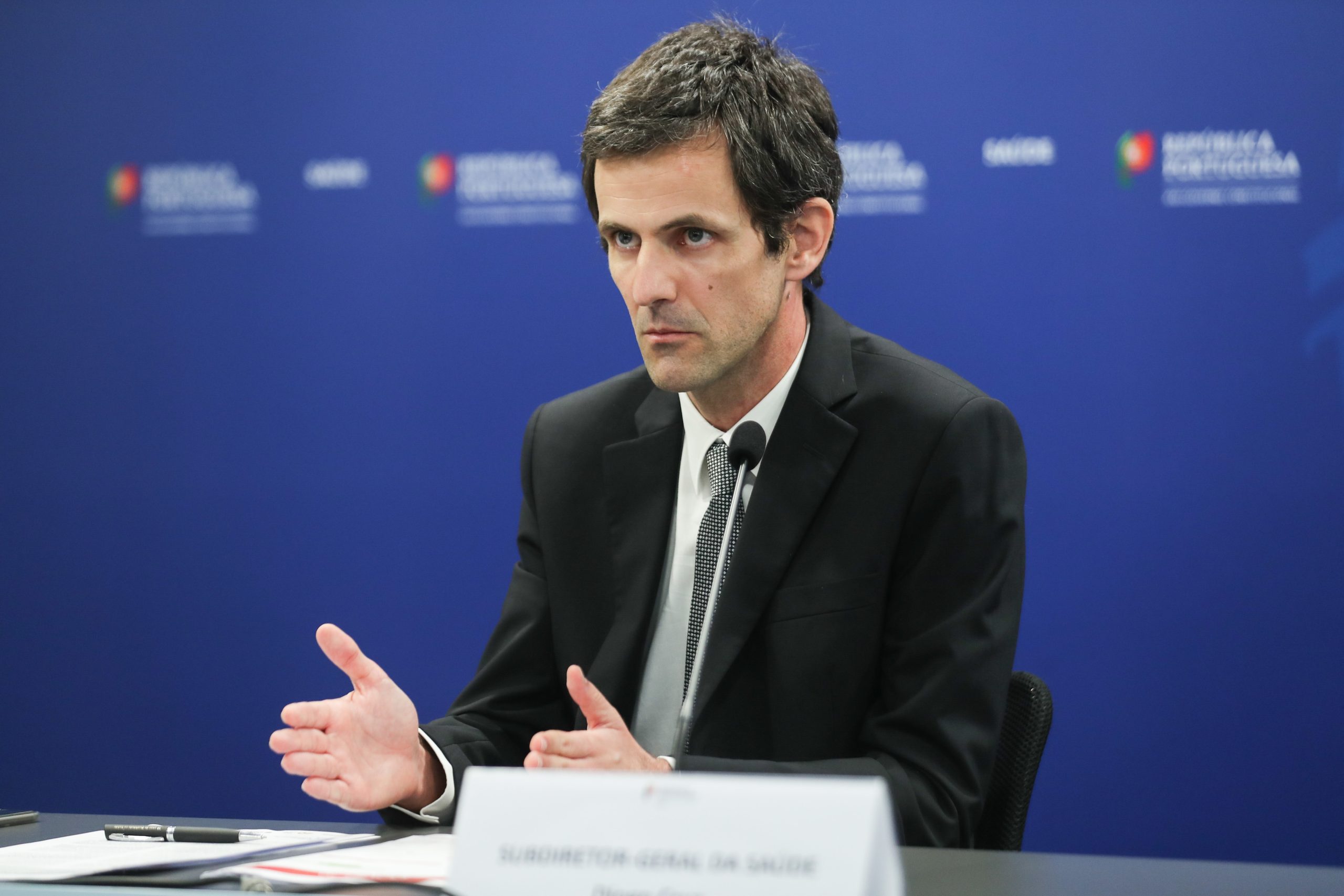 Substituição de quatro dirigentes da DGS foi “coincidência”