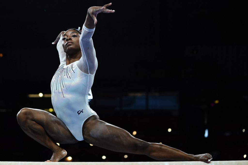 Simone Biles torna-se a ginasta mais medalhada de sempre em Mundiais