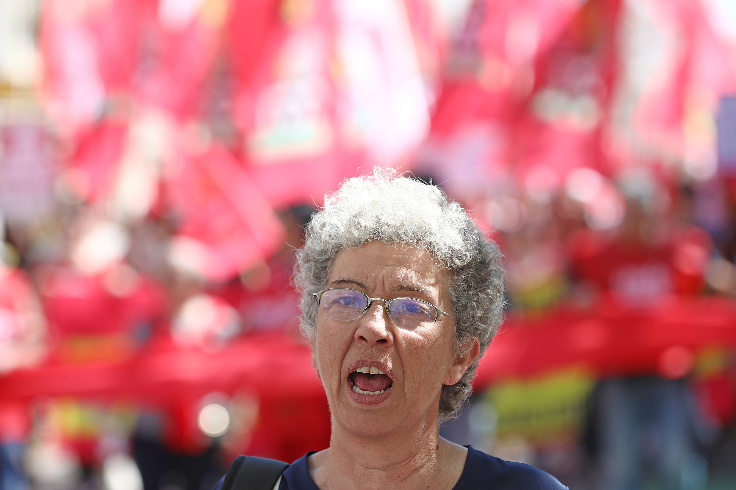O Governo à conversa com a CGTP no 1.º Maio: de um lado assumem-se compromissos, do outro pedem-se mudanças