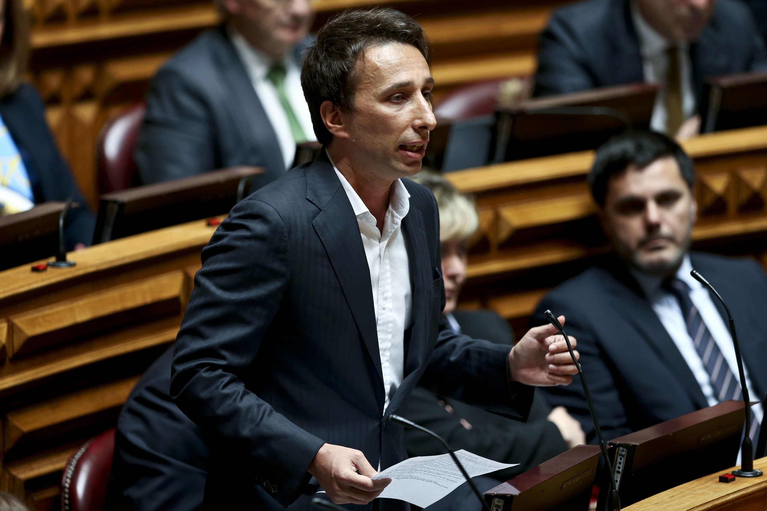 Deputado do PSD diz que ‘fake news’ e populismo são “tretas” de Bruxelas