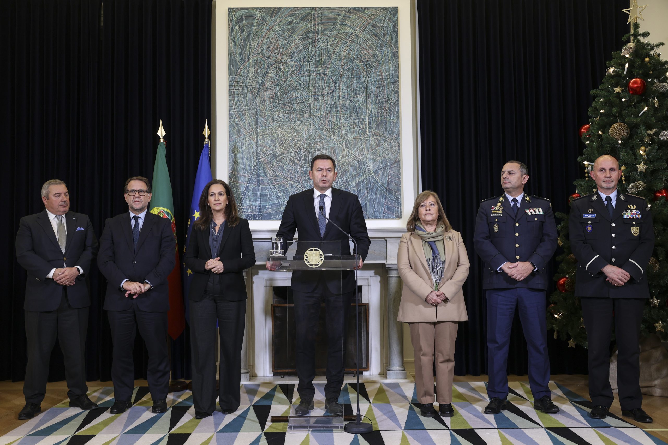“Portugal é um país seguro, dos mais seguros do mundo”. PM garante que “Governo está empenhado a dar respostas na segurança”