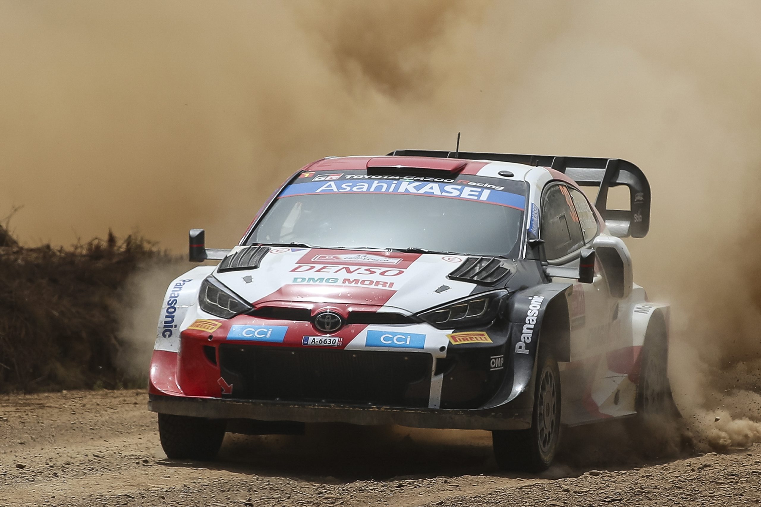 Rali de Portugal: Evans termina primeiro dia na frente