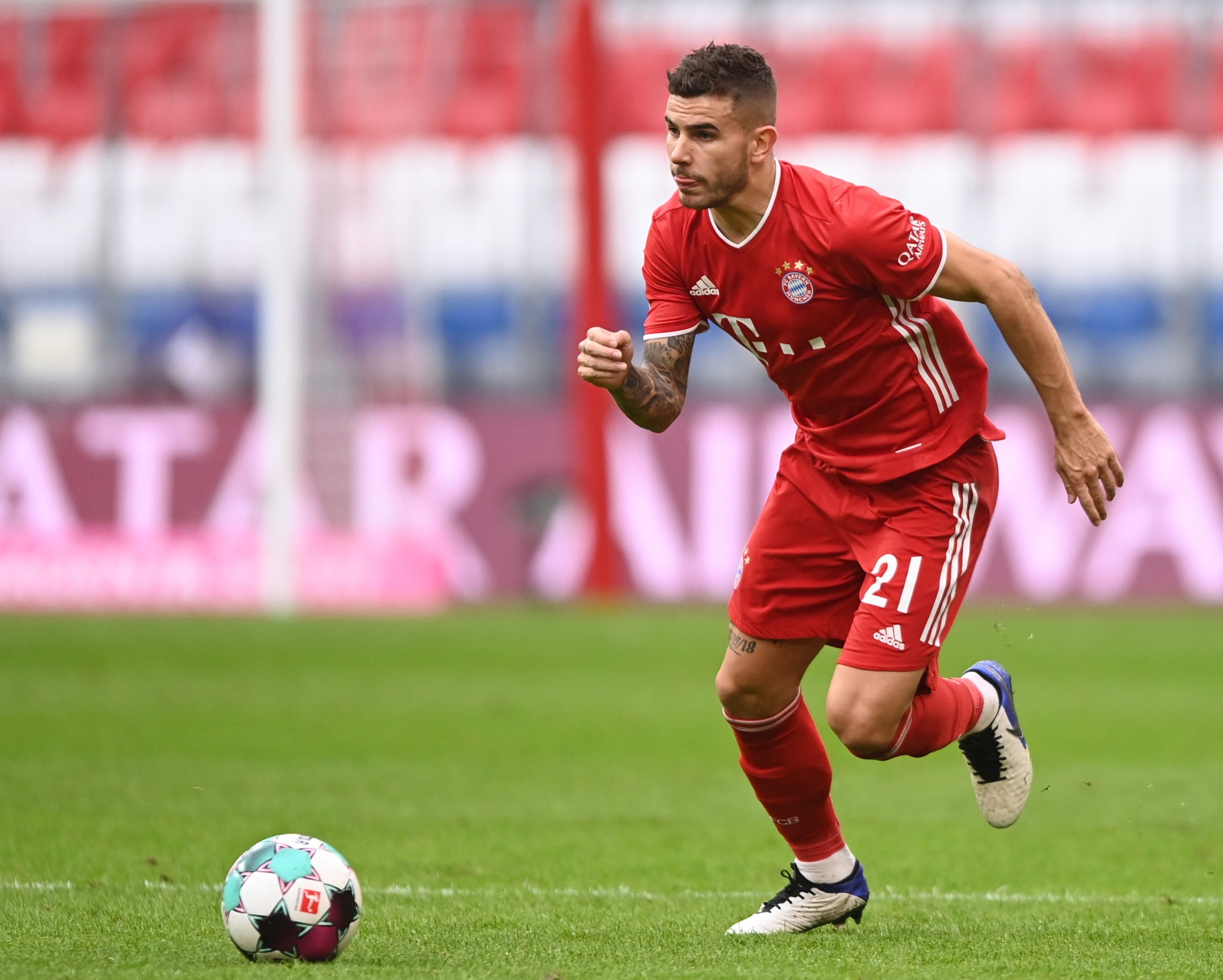 Tribunal espanhol suspende execução de pena de prisão do jogador Lucas Hernández