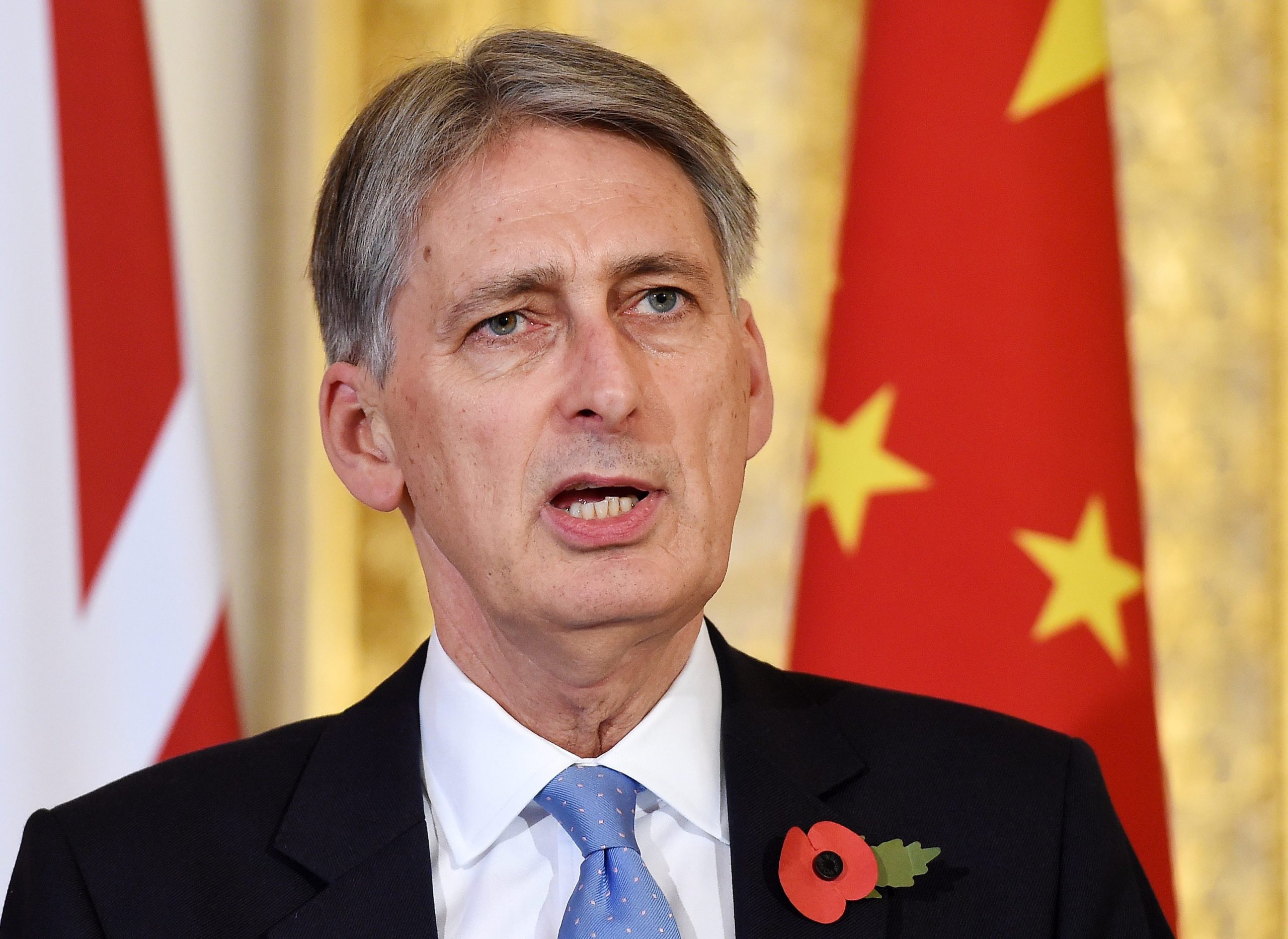 Ministro das Finanças britânico admite que “Brexit” provocará “nível sem precedentes de incerteza” económica