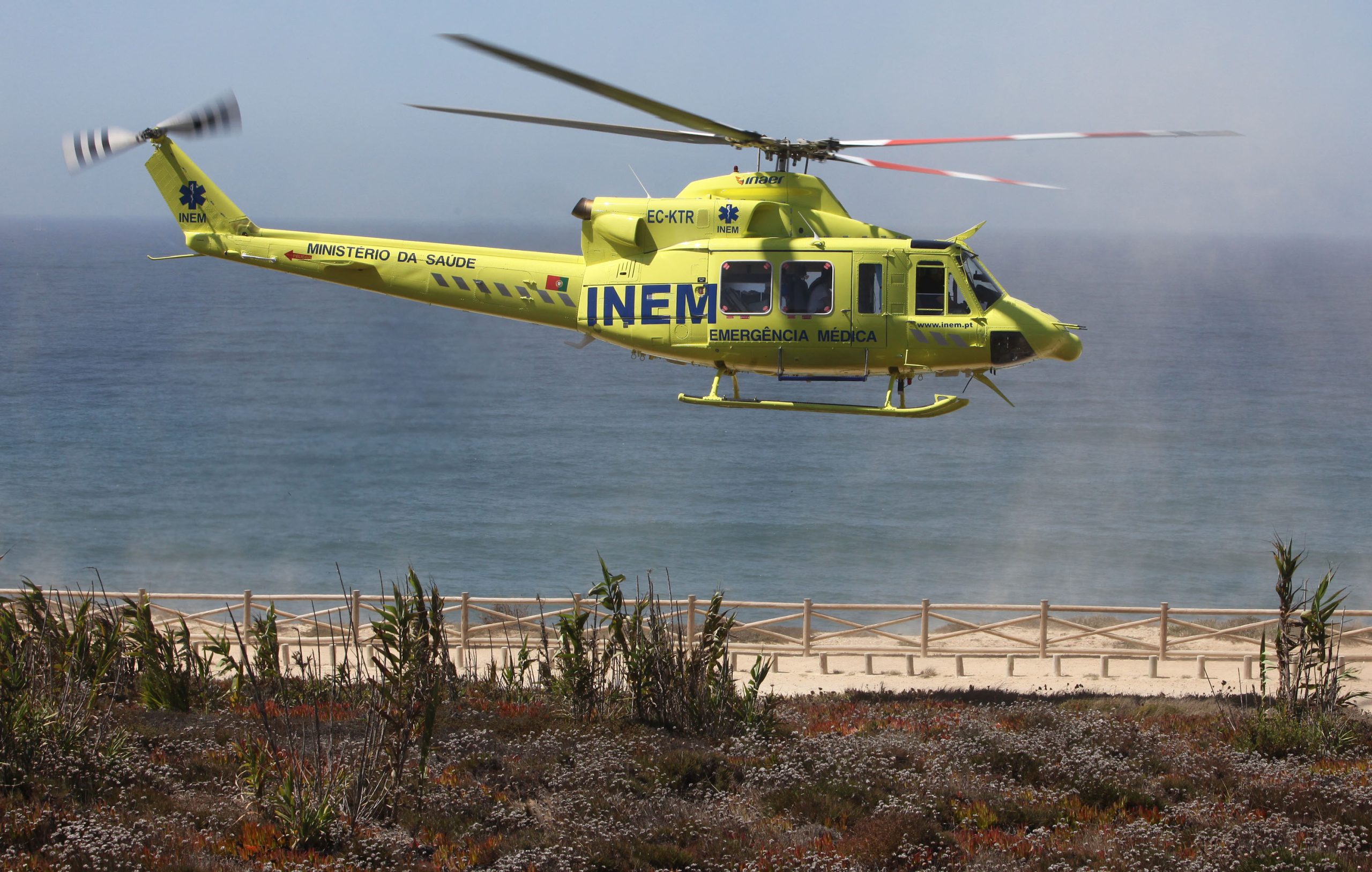 Bebé de um ano sofre queimaduras graves e é transportado de helicóptero para Lisboa
