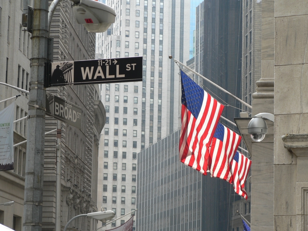 Dúvidas sobre presidenciais nos EUA arrastam Wall Street para terreno negativo
